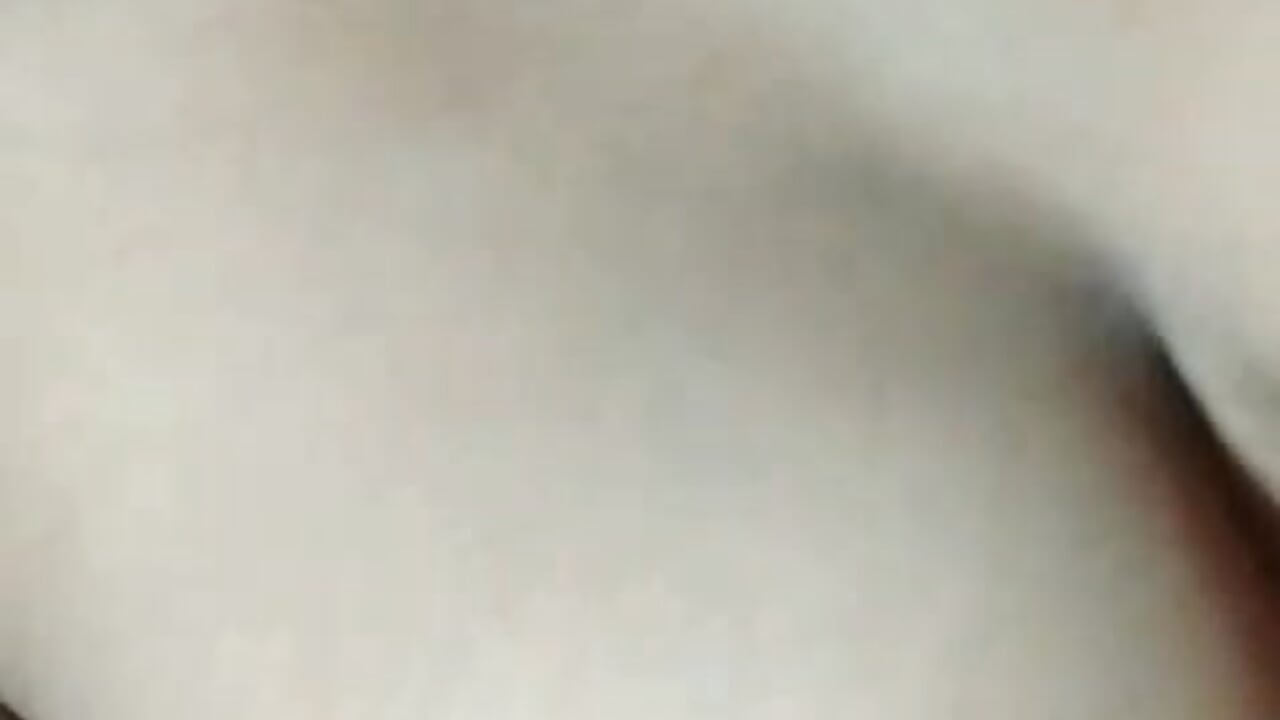 1000220599 – video modela na kameri kroy52992