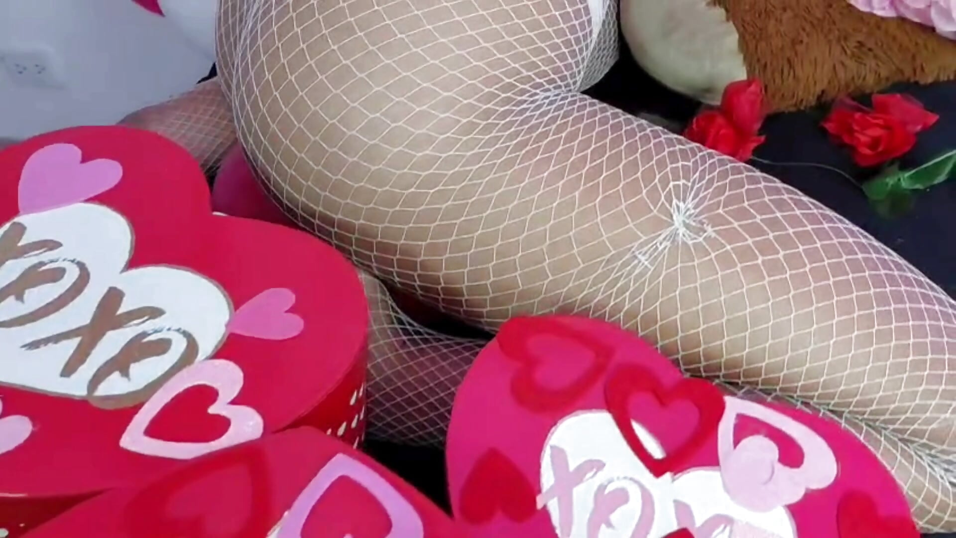 Valentine's Day 2026💕 - відео від вебкаммоделі LunaCrop