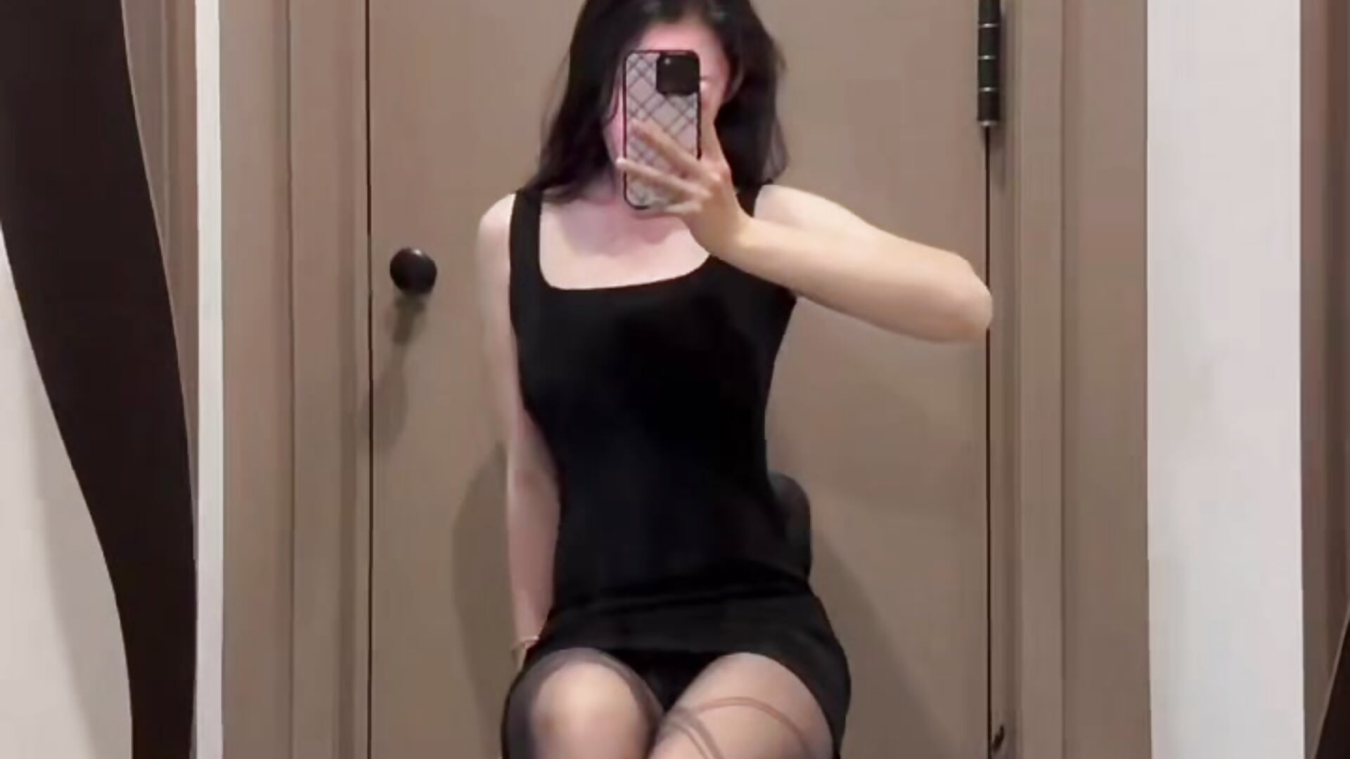 微信视频2026-02-06_220449_924 - video của người mẫu cam XiXi-9999