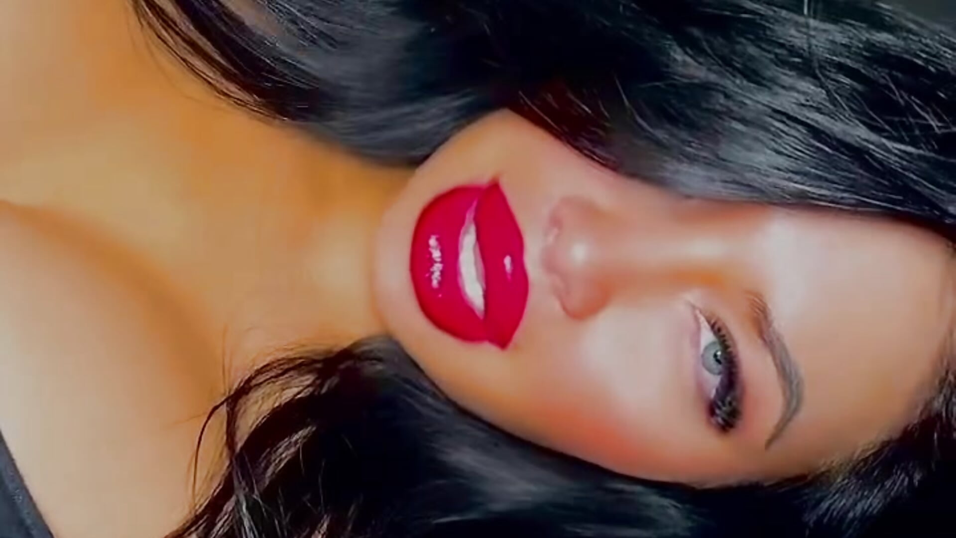 Nice to meet you 😺 - video by LadyDaaamn cam model