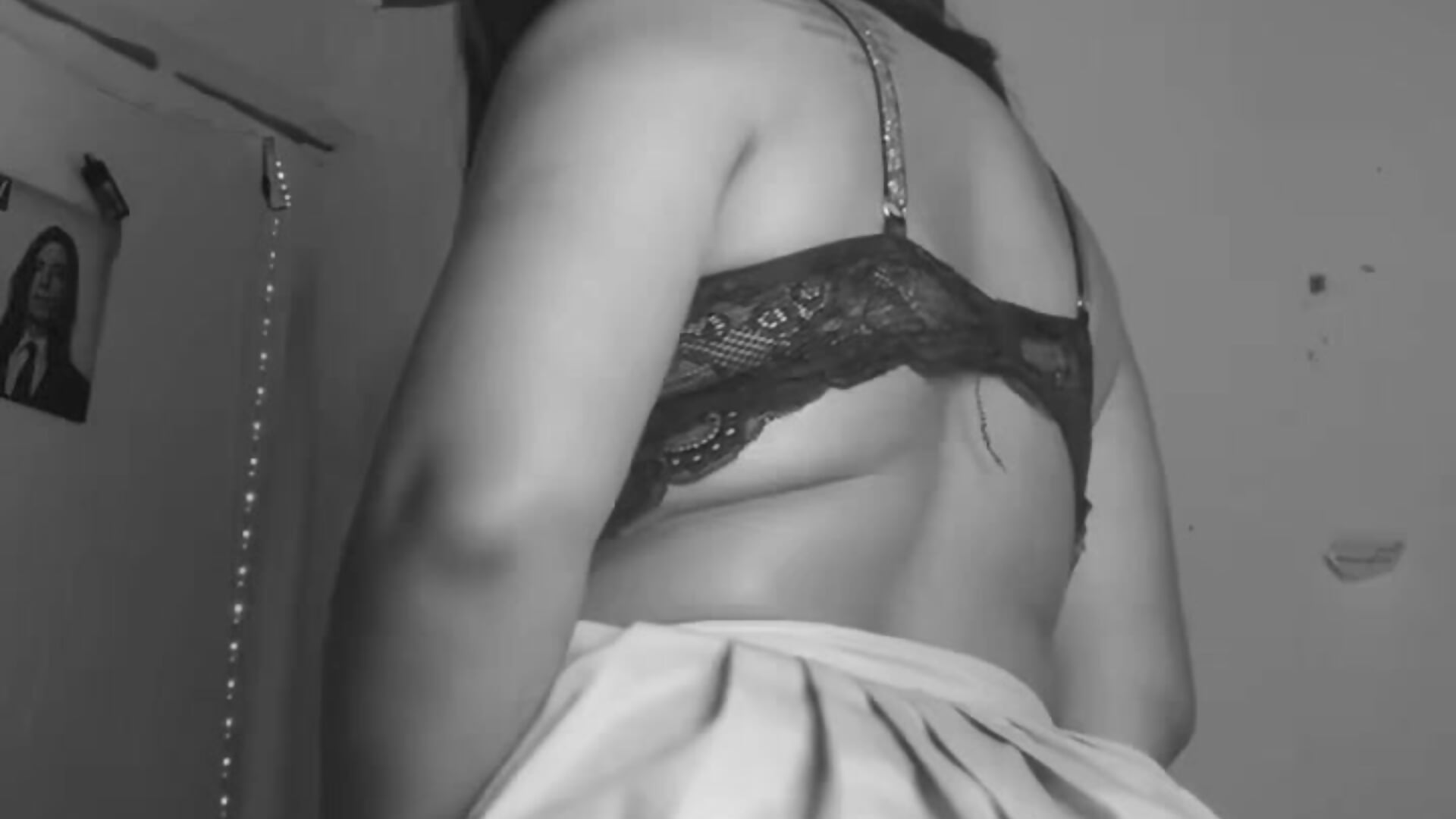 🥵 - vidéo du modèle de showcams Charlothe_18