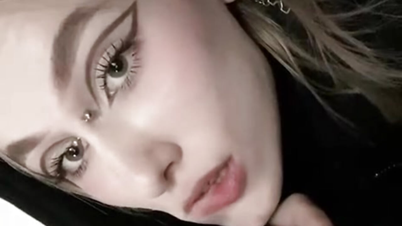 🖤 - crybambi 캠 모델의 동영상