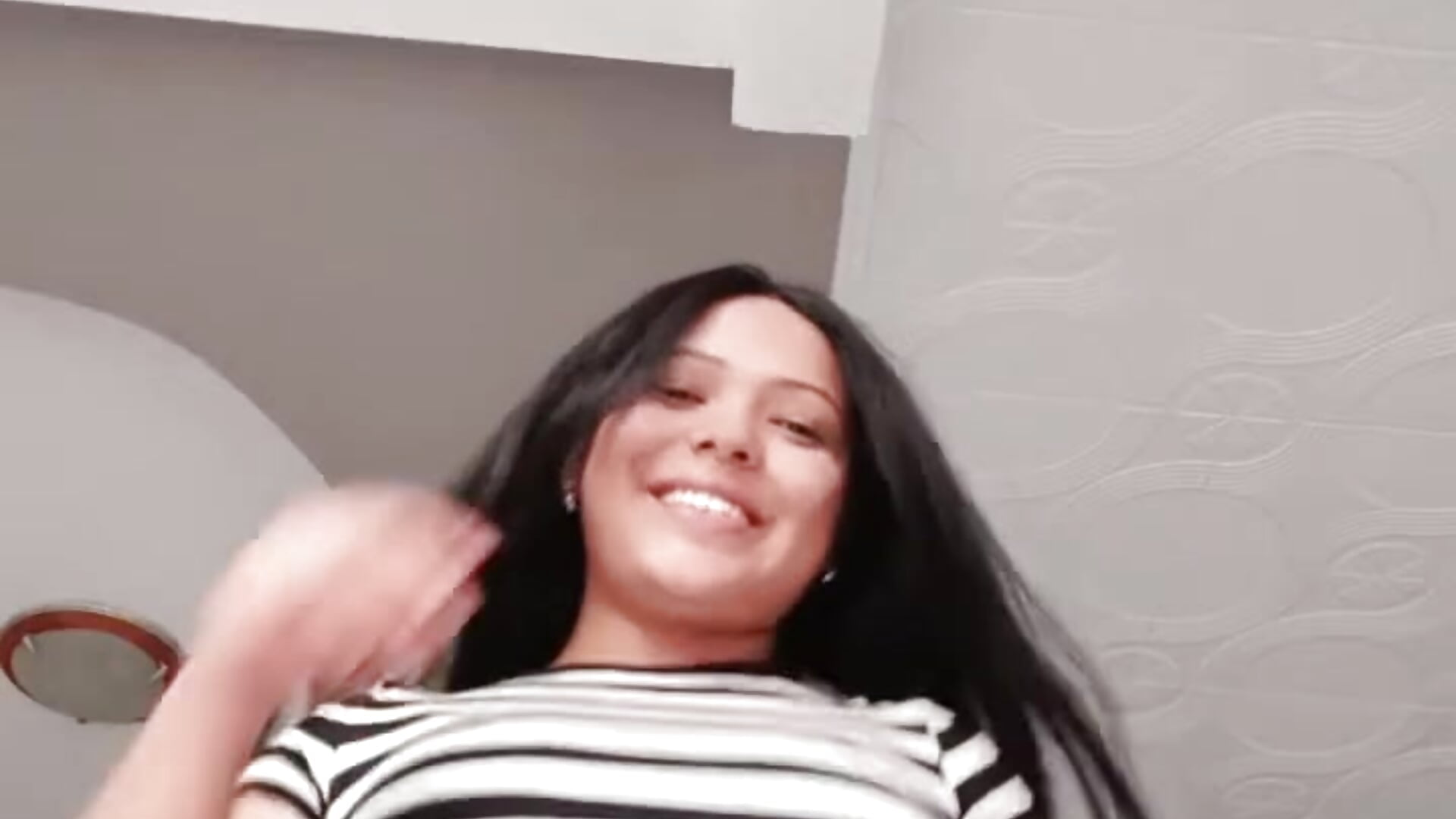 ccef9ff4-57ad-480e-b9ae-e4c4442fd1c4-1_all_969 – video af lauris250530 cam-model