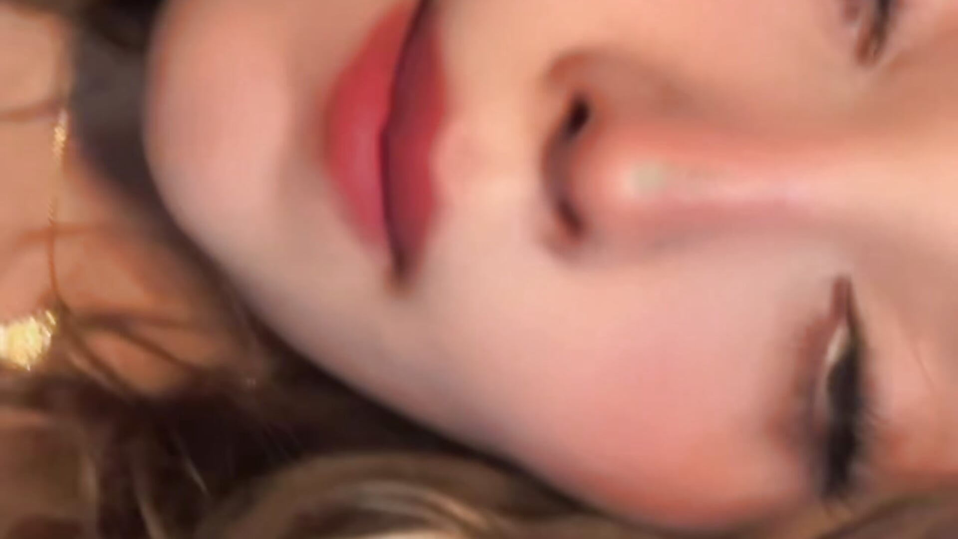 🫦💋 — filmik Luna_cherry_, modela(-lki) na kamerkach