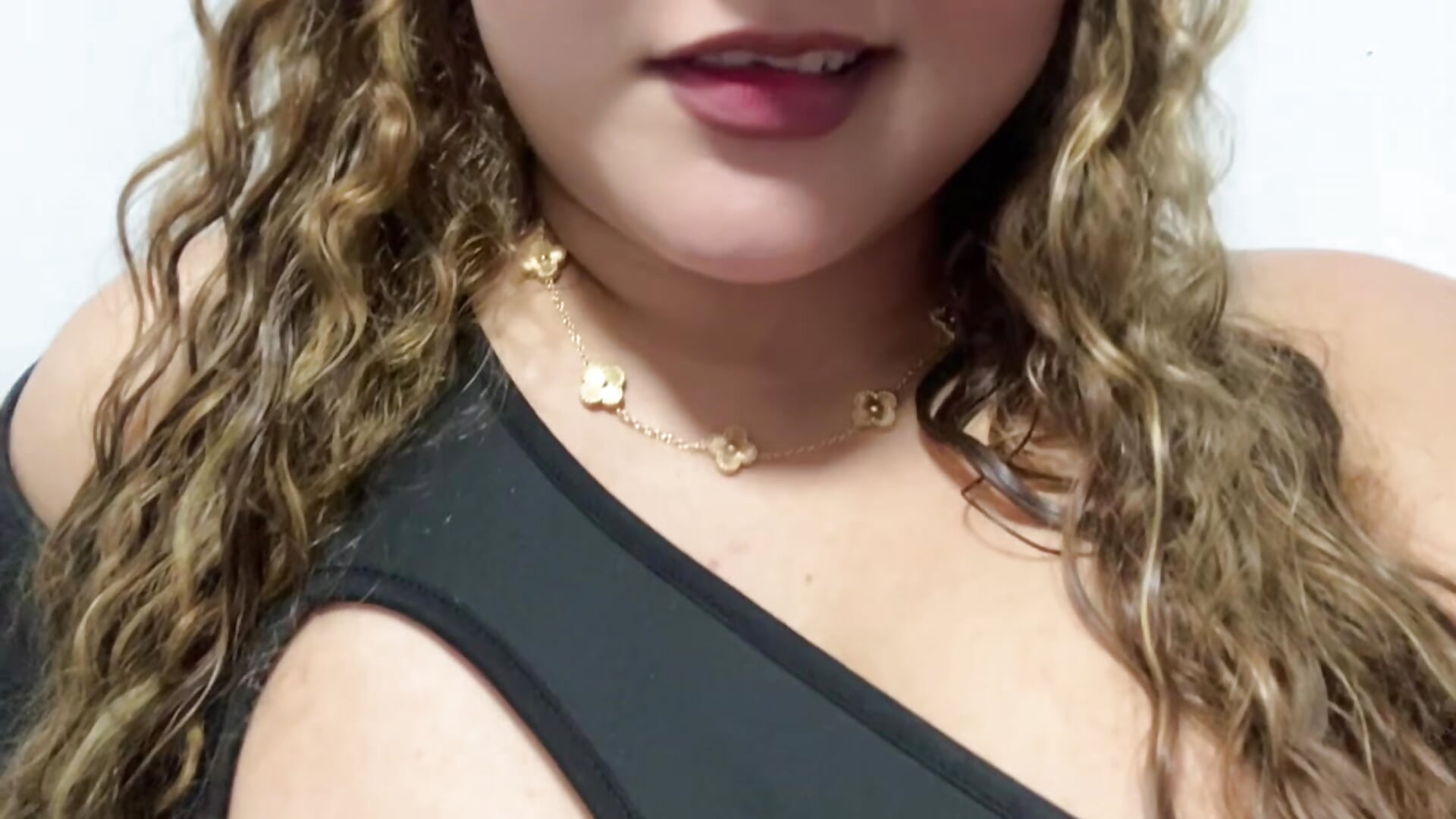 dc35efea848548b2a8e51f0a145ec0f6 - فيديو من MuMari موديل الكام