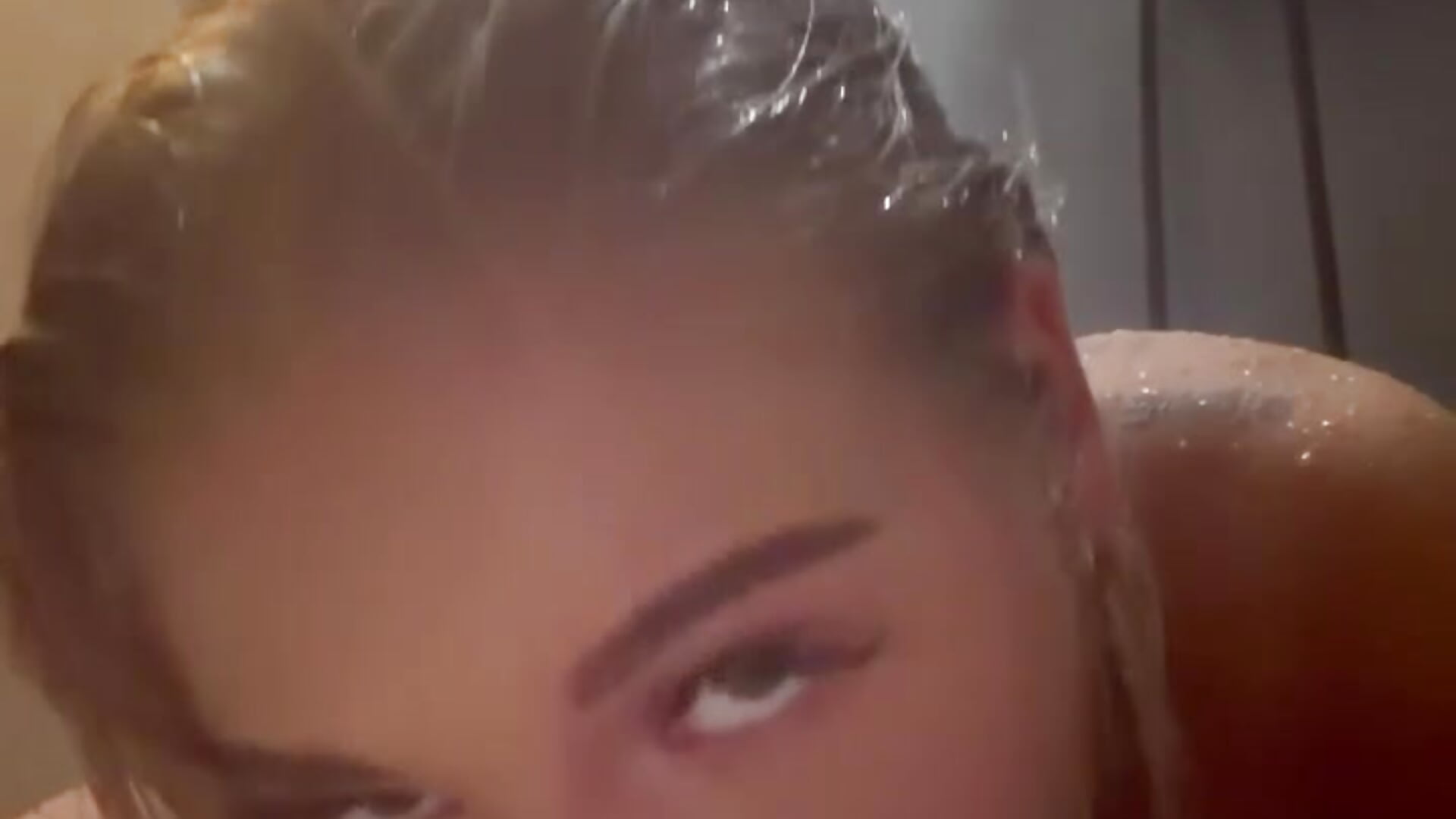 16 minutes of pleasure and intense emotions - video di Stella_Lee modella di cam