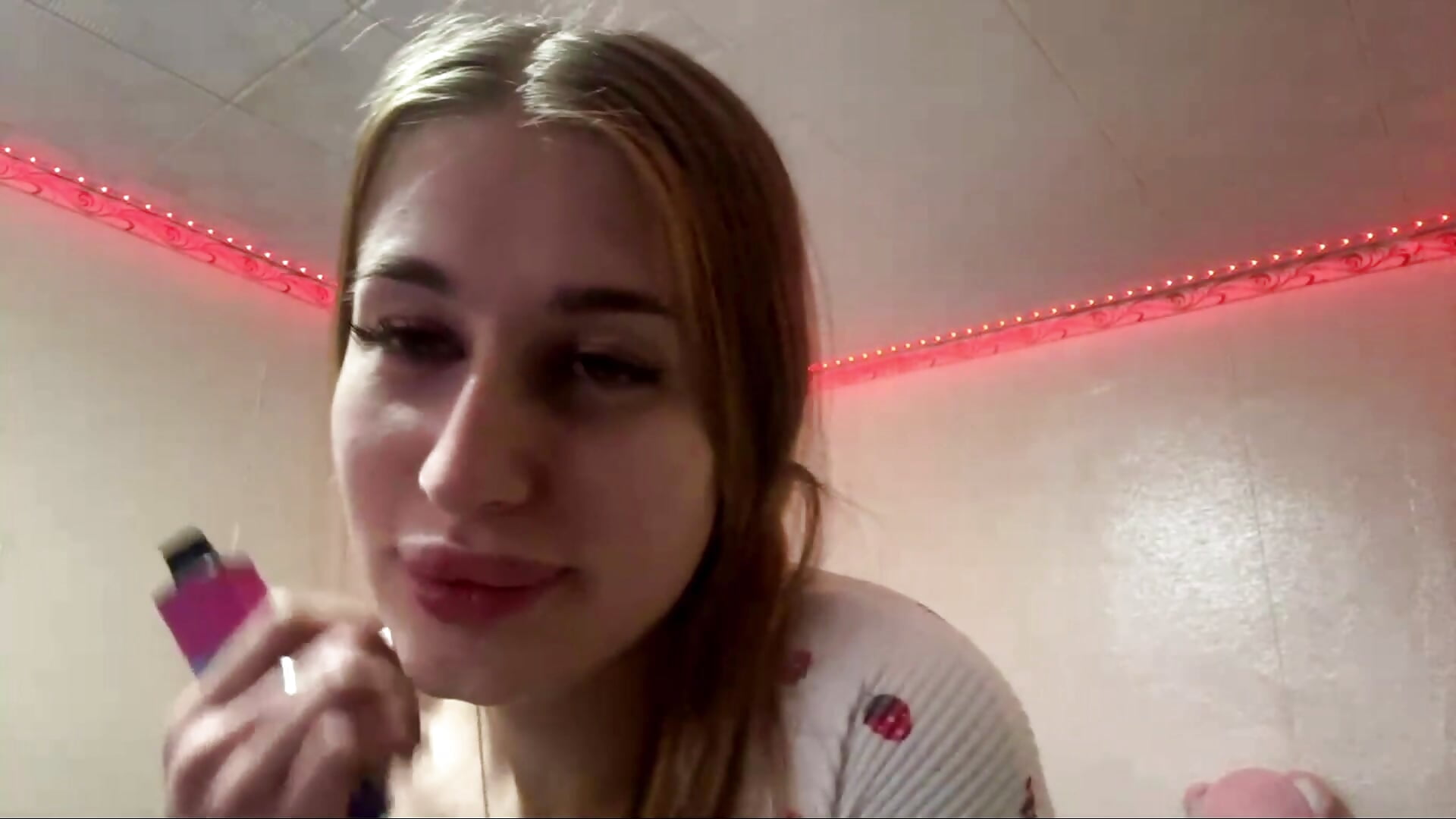 Plot Twist - vídeo de Evahowareyou modelo de câmara