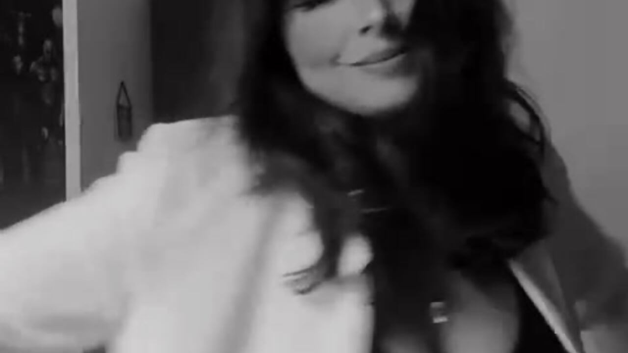 meeee with love - video by lovelyjinny cam model