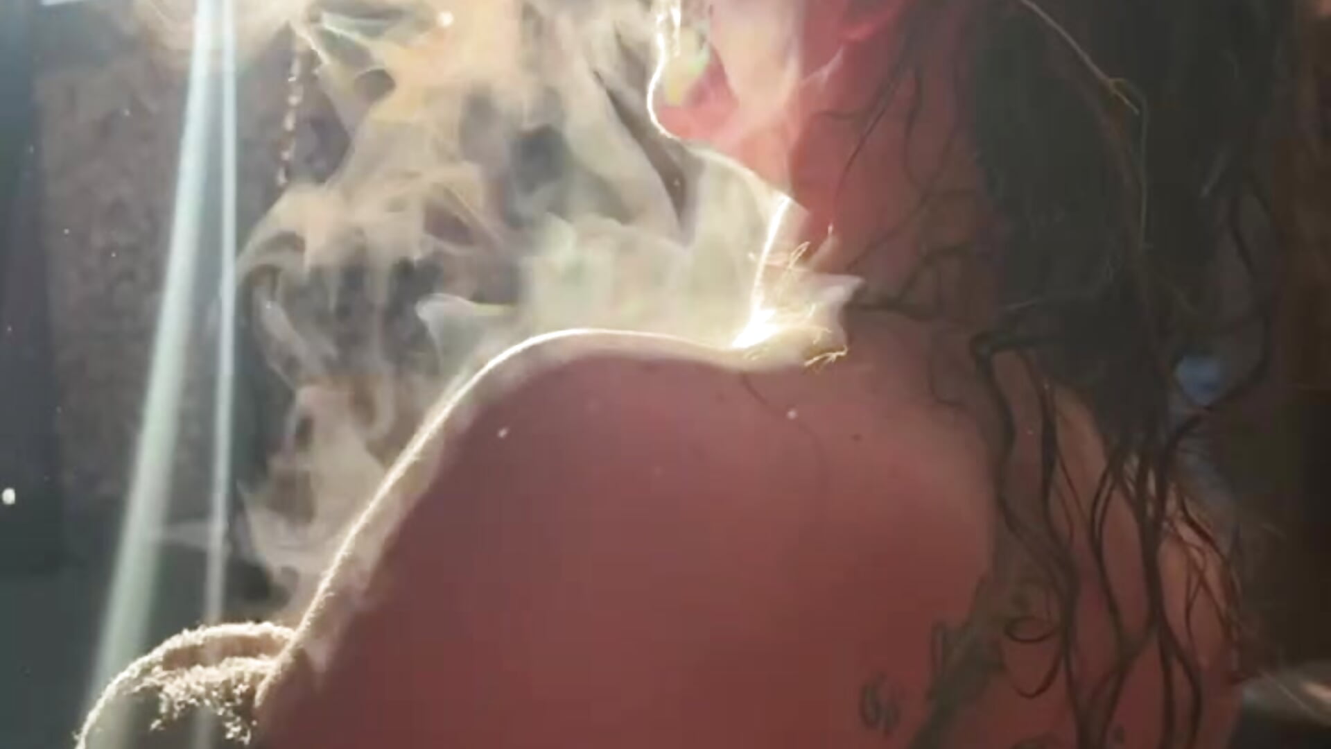 hot dawn with me - βίντεο μοντέλου Crystal_Kris