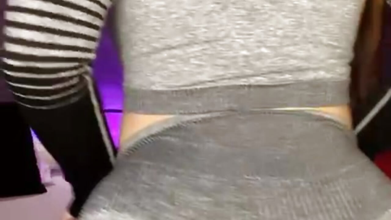 I love how the leegins fits with my ass