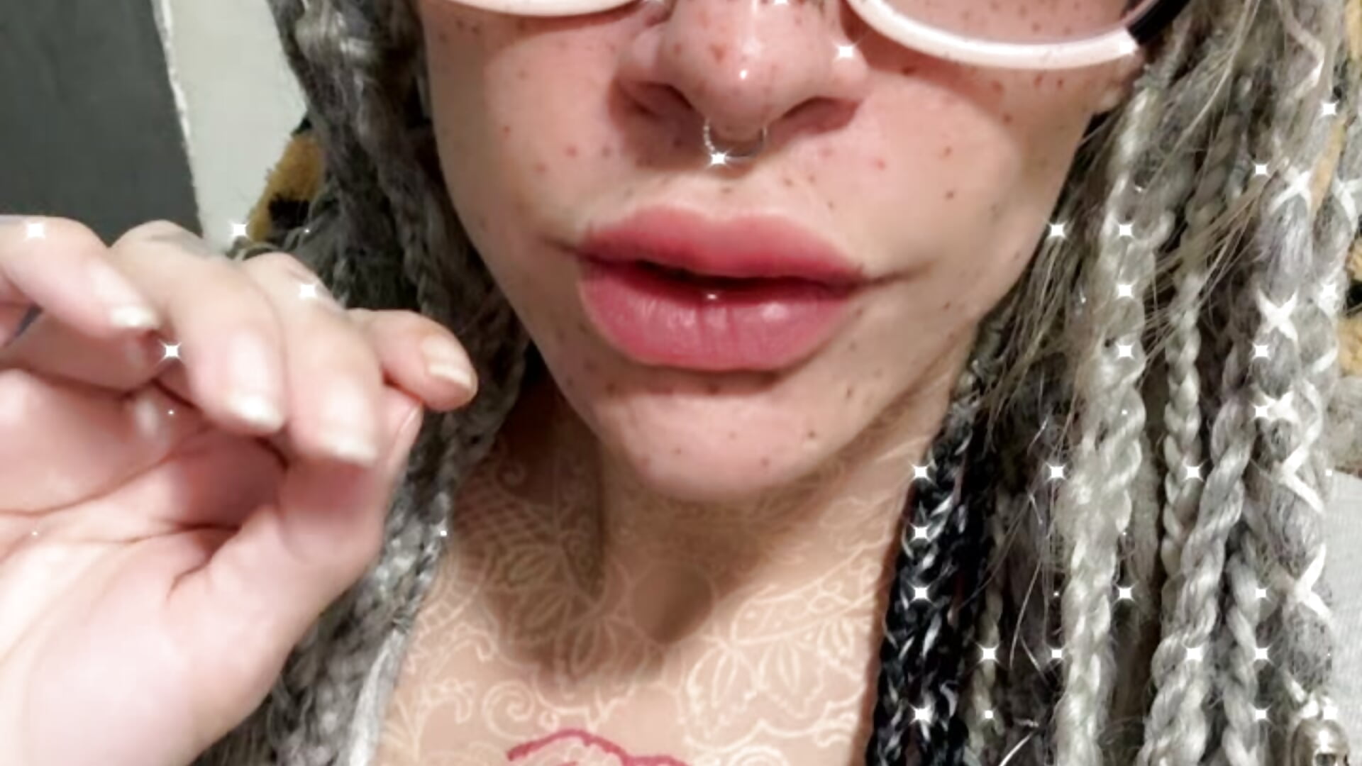 C9E69C80-0D5A-4F57-B91F-6926FC3296F3 - video by Vanplive cam model