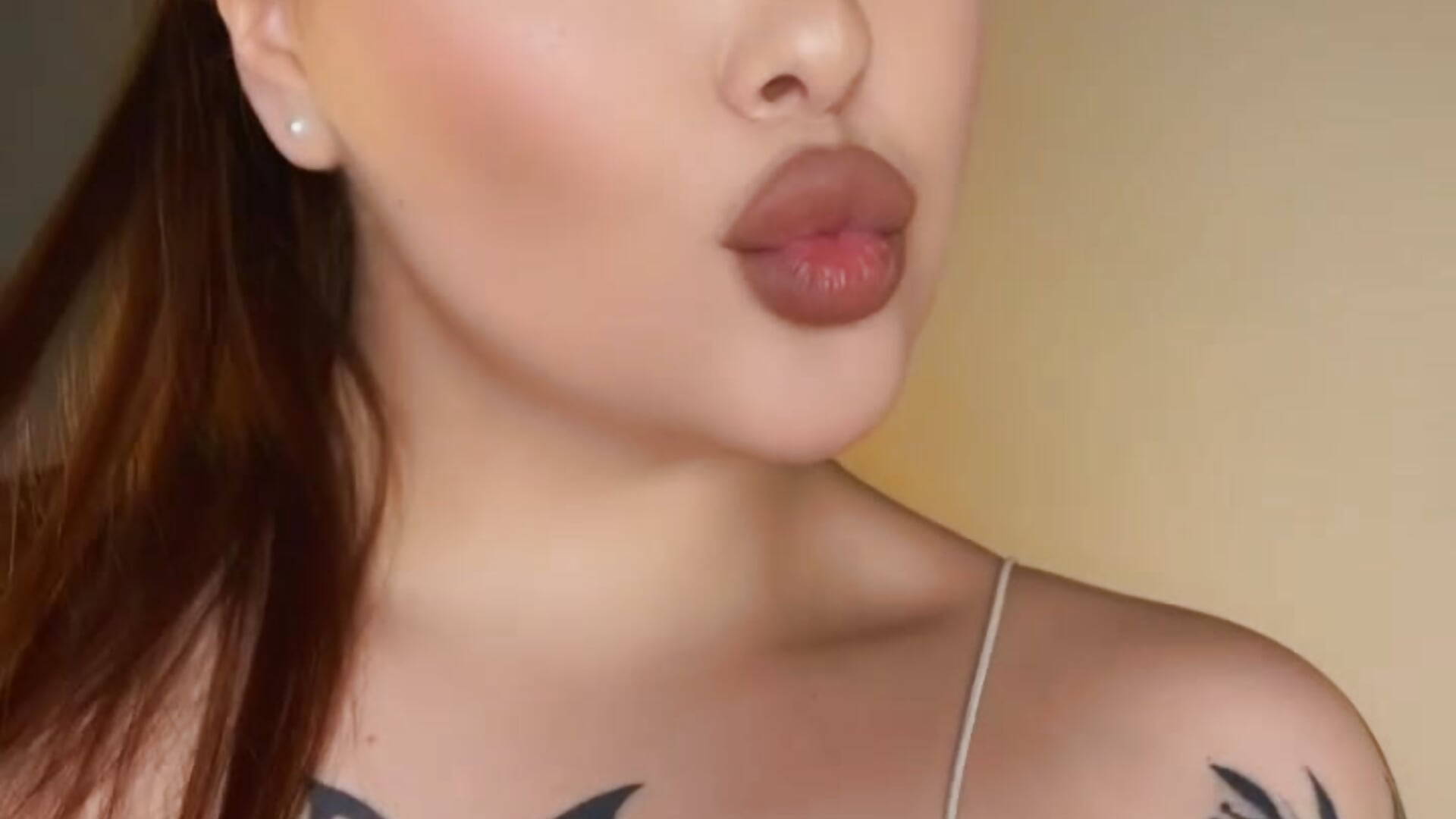 am i look naughty? - βίντεο μοντέλου MaeWilkins