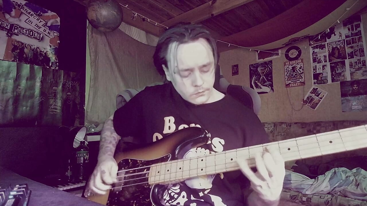 cover - title fight - iloveCrocodiles adlı kamera modelinin videosu