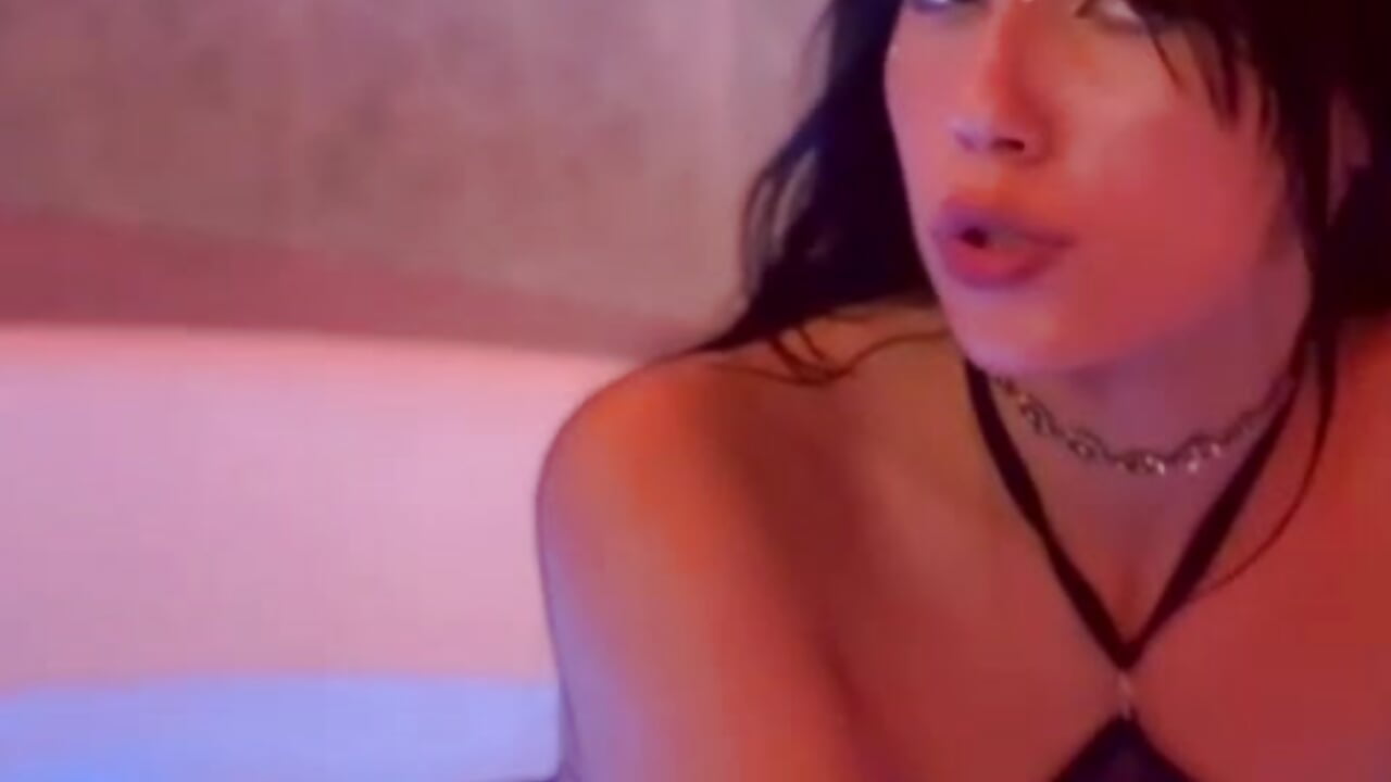 😈 - video by Magicaatxx cam model