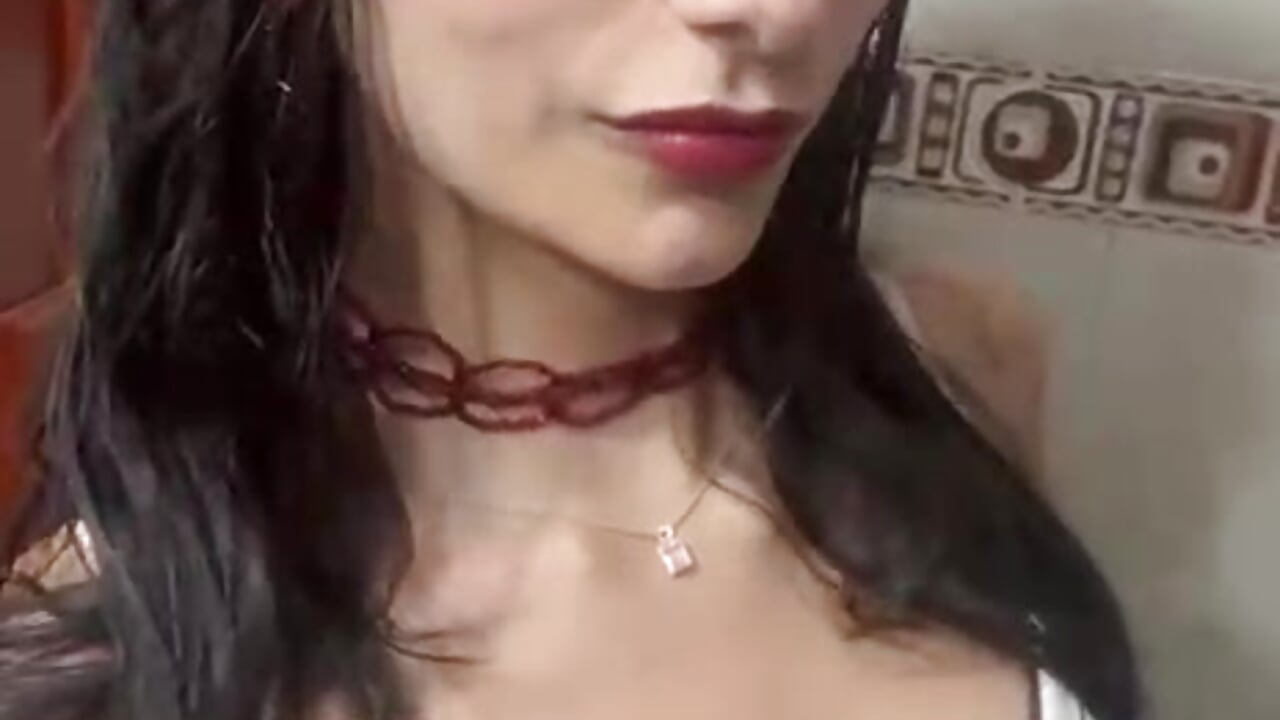 welcome to my room - video nana__rousse kameramallilta