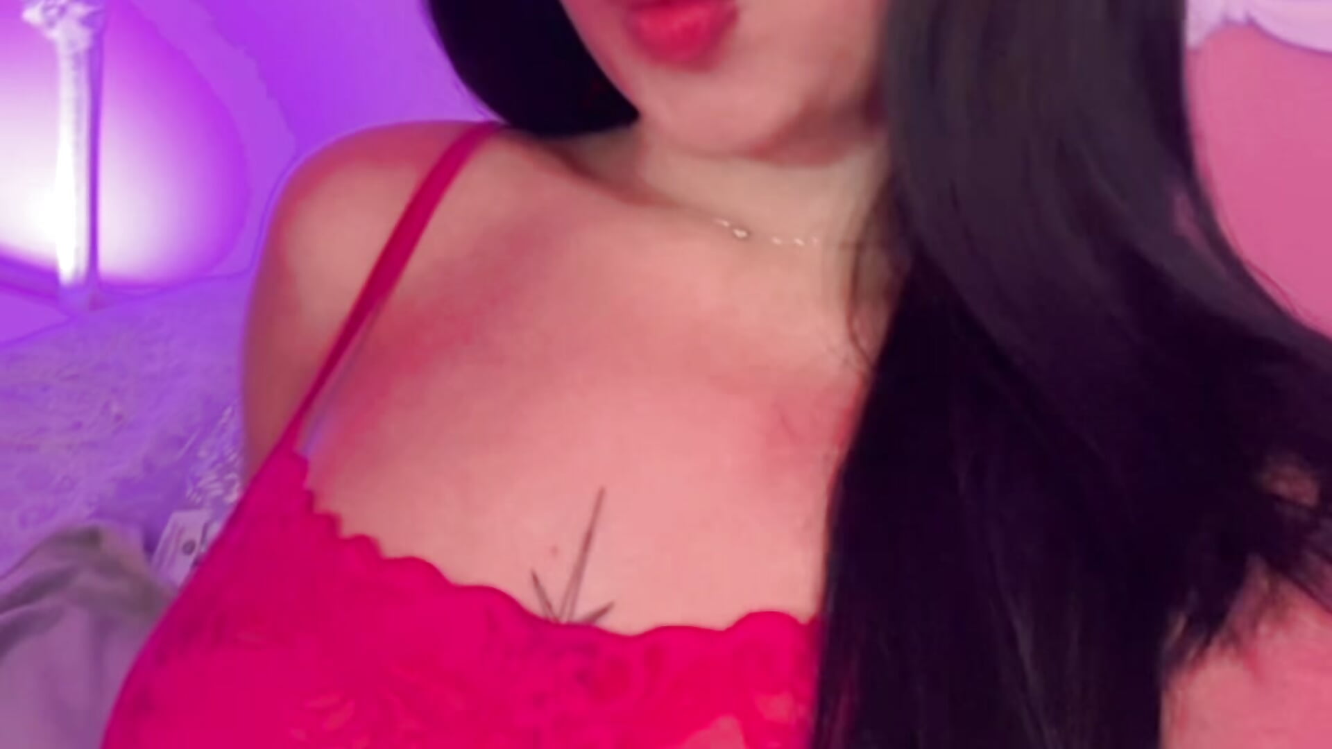 Hi 😘 - clip cu LiaLovet model videochat