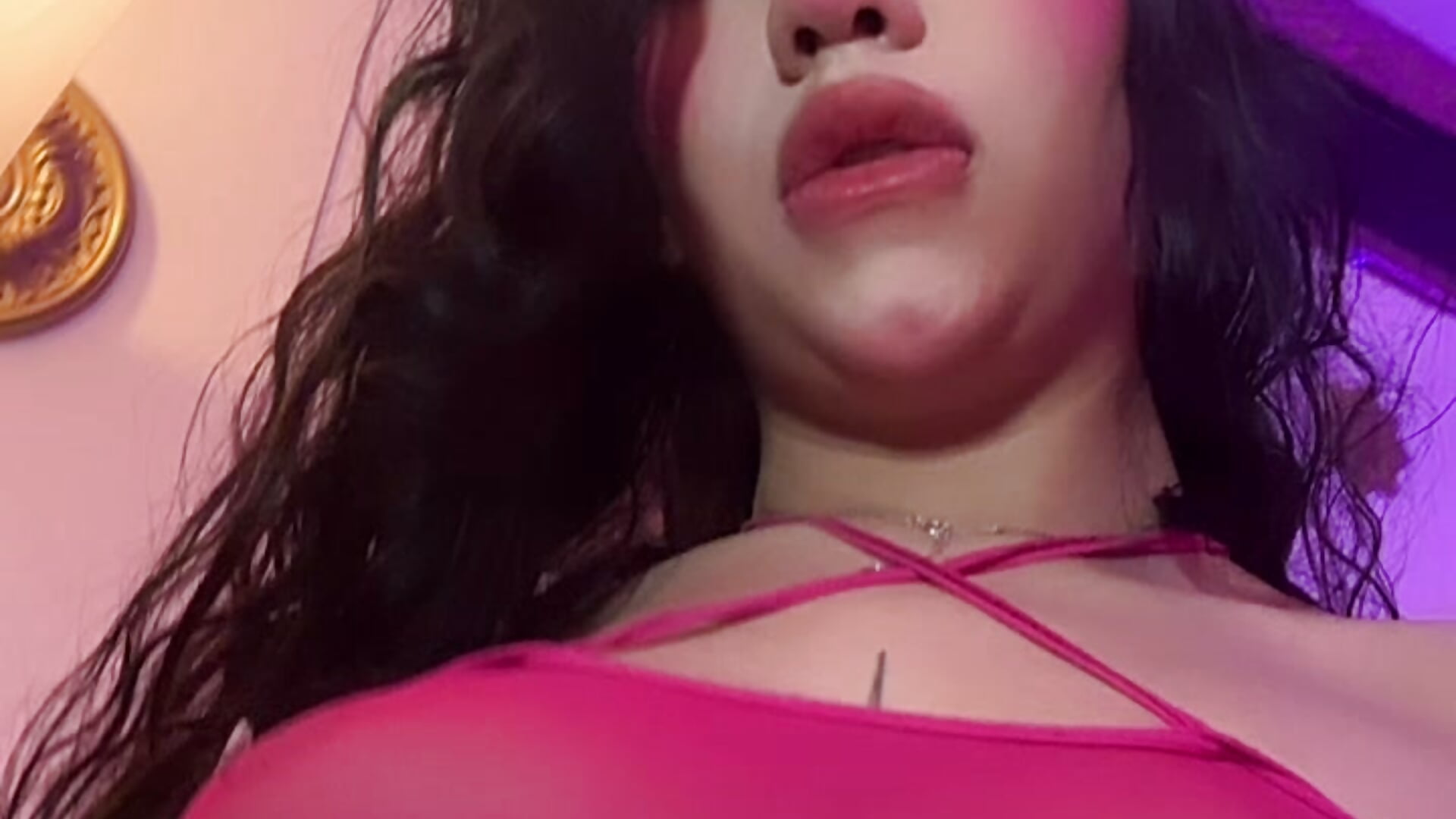 This look comes with a little danger 😈💄 - video oleh model kamera LiaLovet