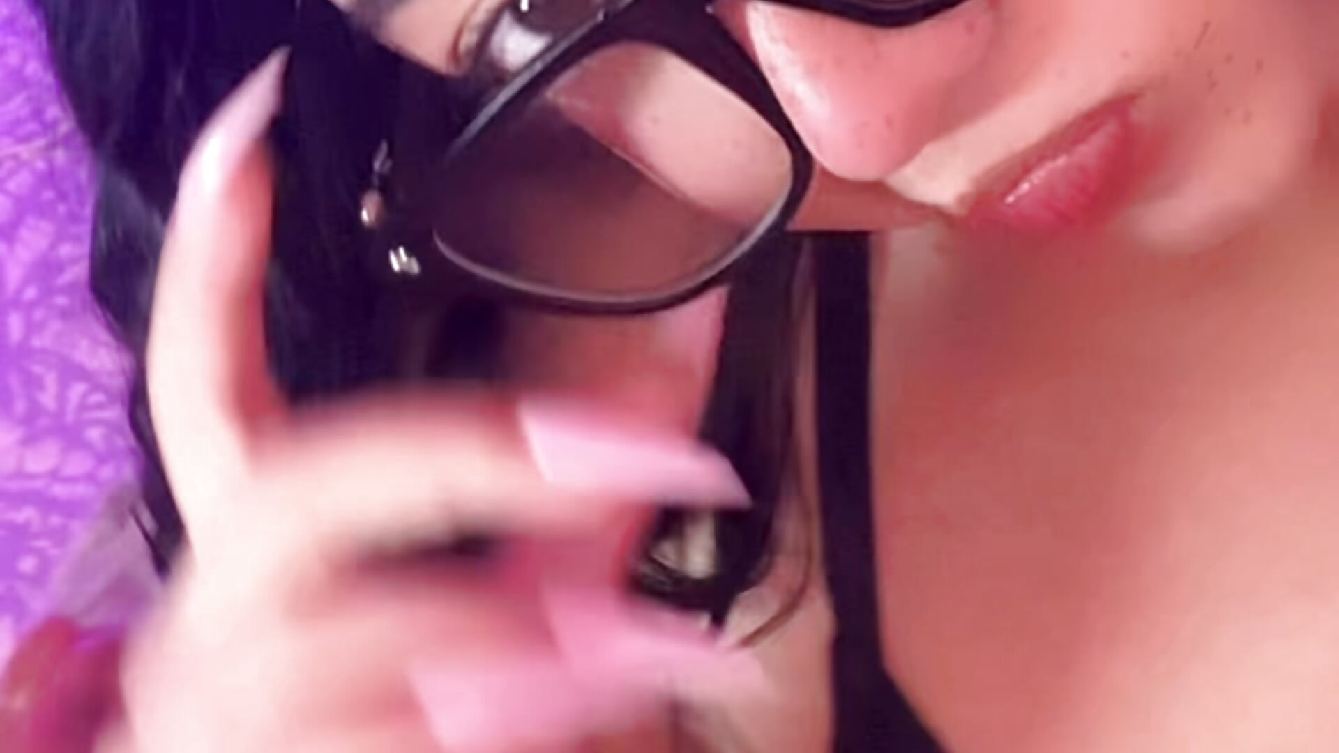 Too much temptation in one video – video od webkamerové modelky LiaLovet