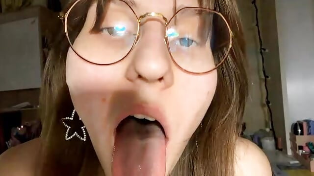 I lick you, rolling my eyes - video av Miaaa_Moon cam model