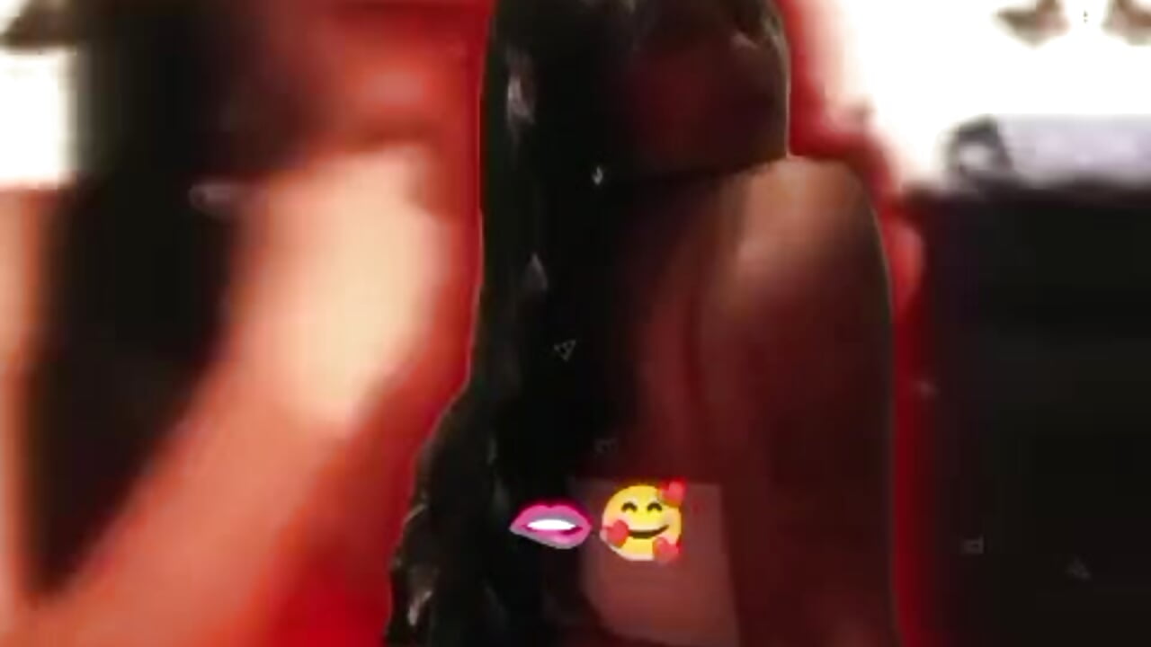 its me - video by mia_blush1 cam model