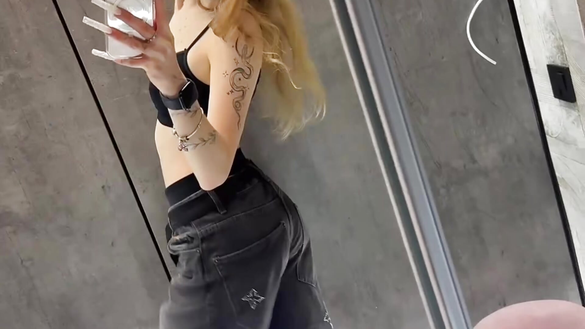 Cuttie for tik tok – video od webkamerové modelky Flexiblegirl