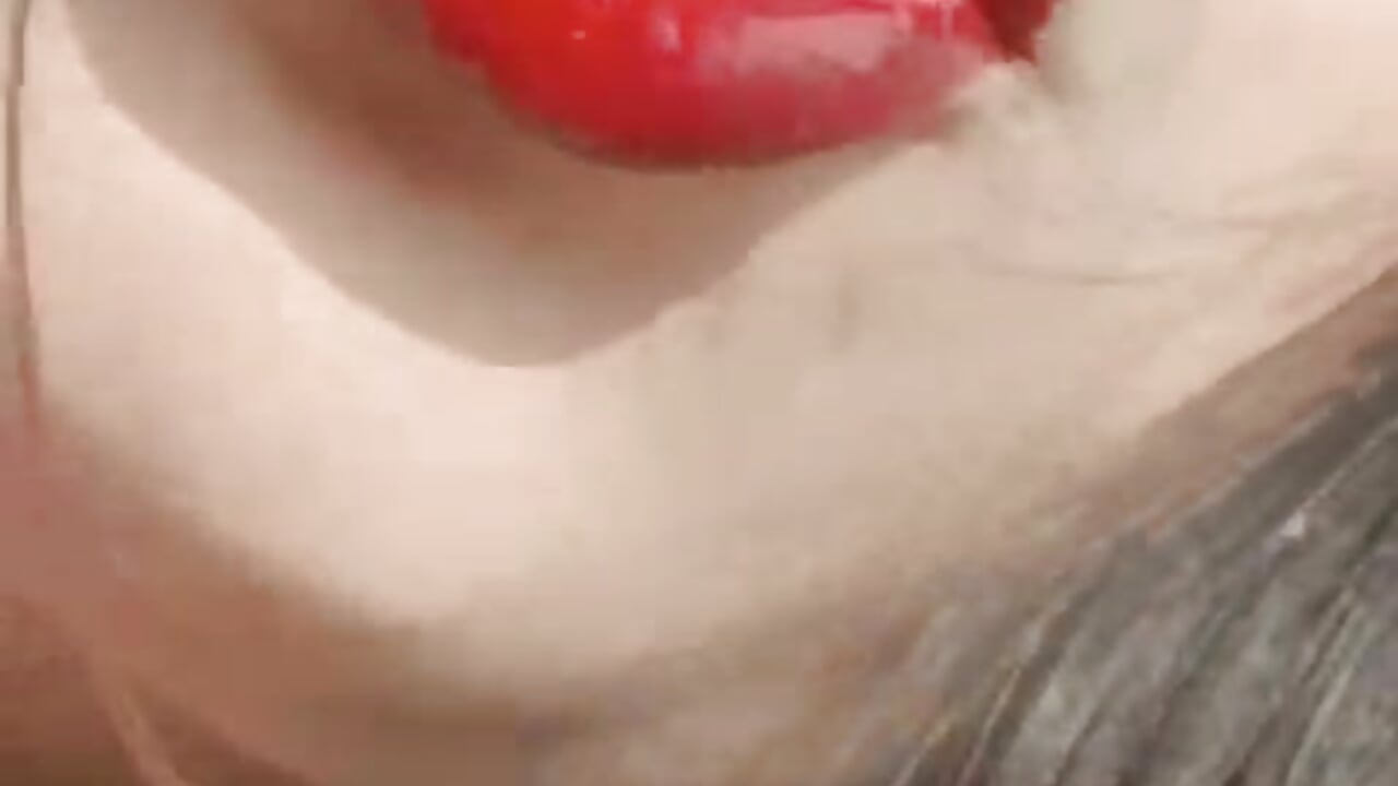 Hot lips - Vídeo de Maximum_target, modelo de vídeos