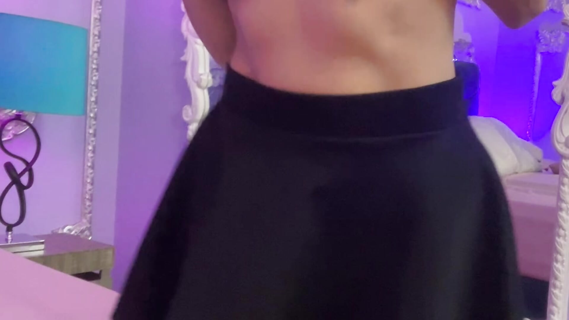 Do you want to see all my clothes on the floor? – video af Lilith_Naugthy cam-model