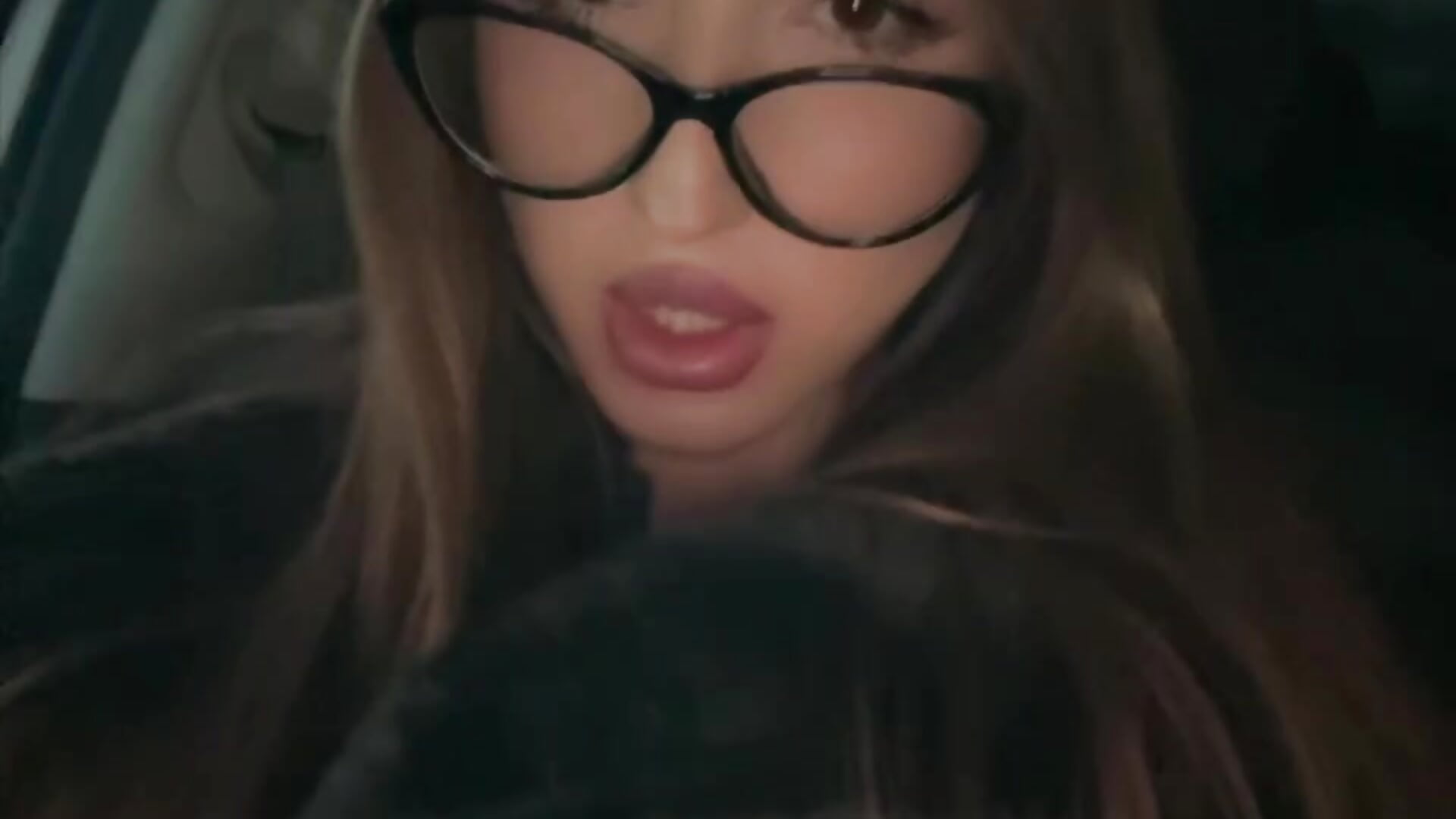 Neon Confessions - video van RizzaSoftChaos cam-model