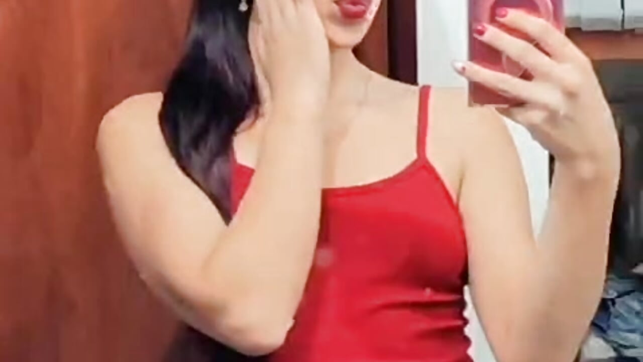 Hello 🌺 - відео від вебкаммоделі Nahia_Stone