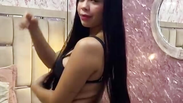 ook how wet they are just thinking about you 🌸💦 - vídeo de Sophiia_Hot_ modelo de câmara