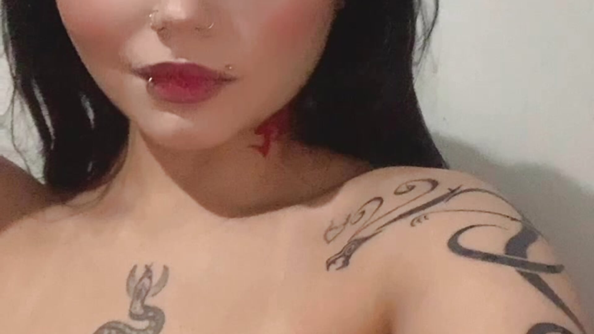 e5a88fc9499945c4a43b62aa756f572c - luizekim88主播的视频