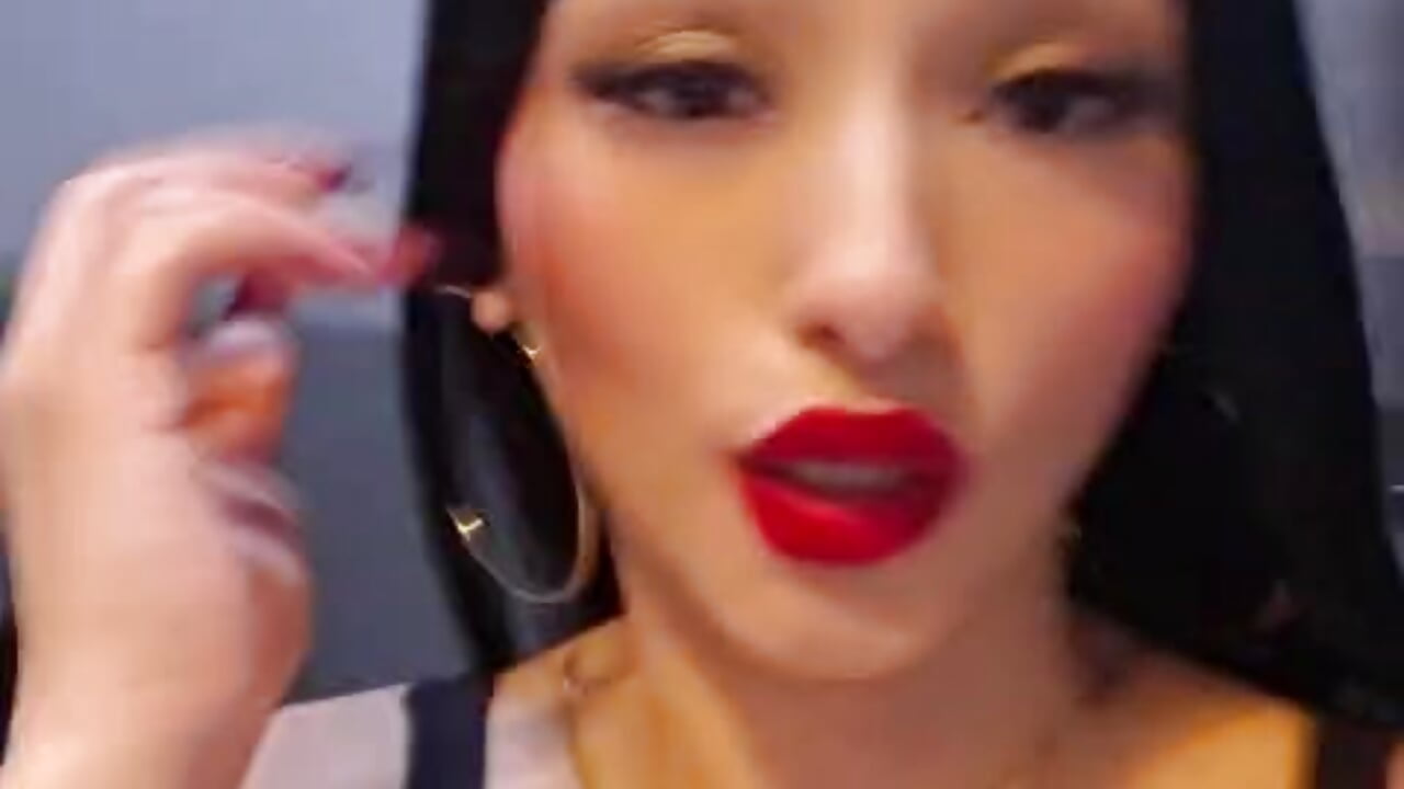 Shhhhh be quiet, i'm at mall - video by Jade_connor cam model