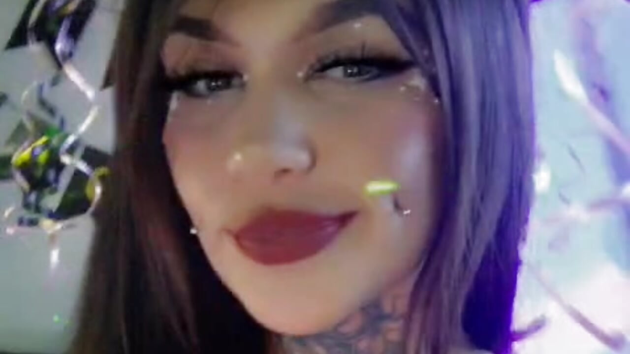 🍩💥 – video od webkamerové modelky Zoeee_001