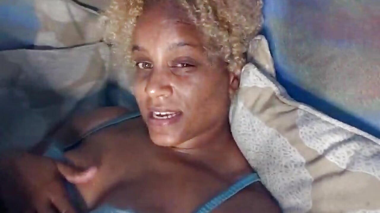 BECAUSE MEN DESERVE TO BE TEASED😈😍💞 - video by SeductressGem cam model