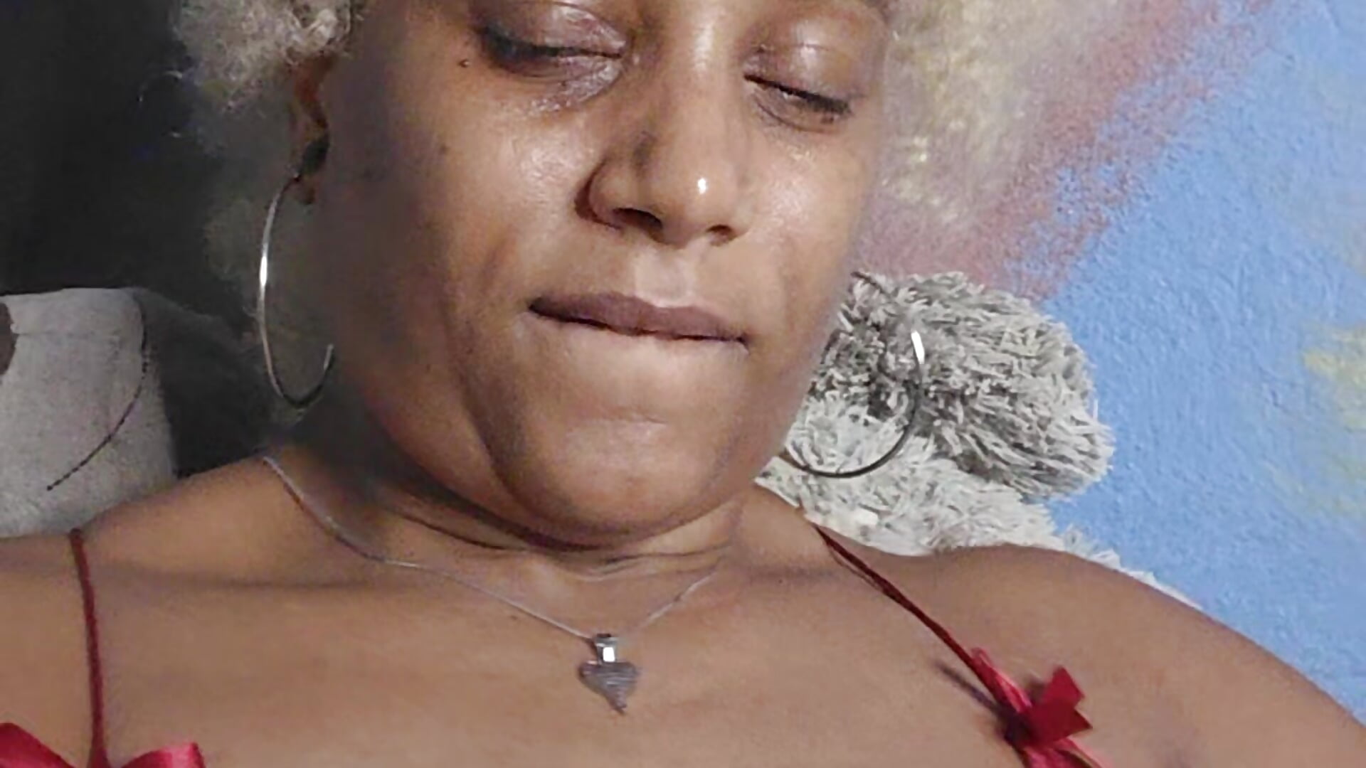 Titty Tease 😍💕 - video di SeductressGem modella di cam