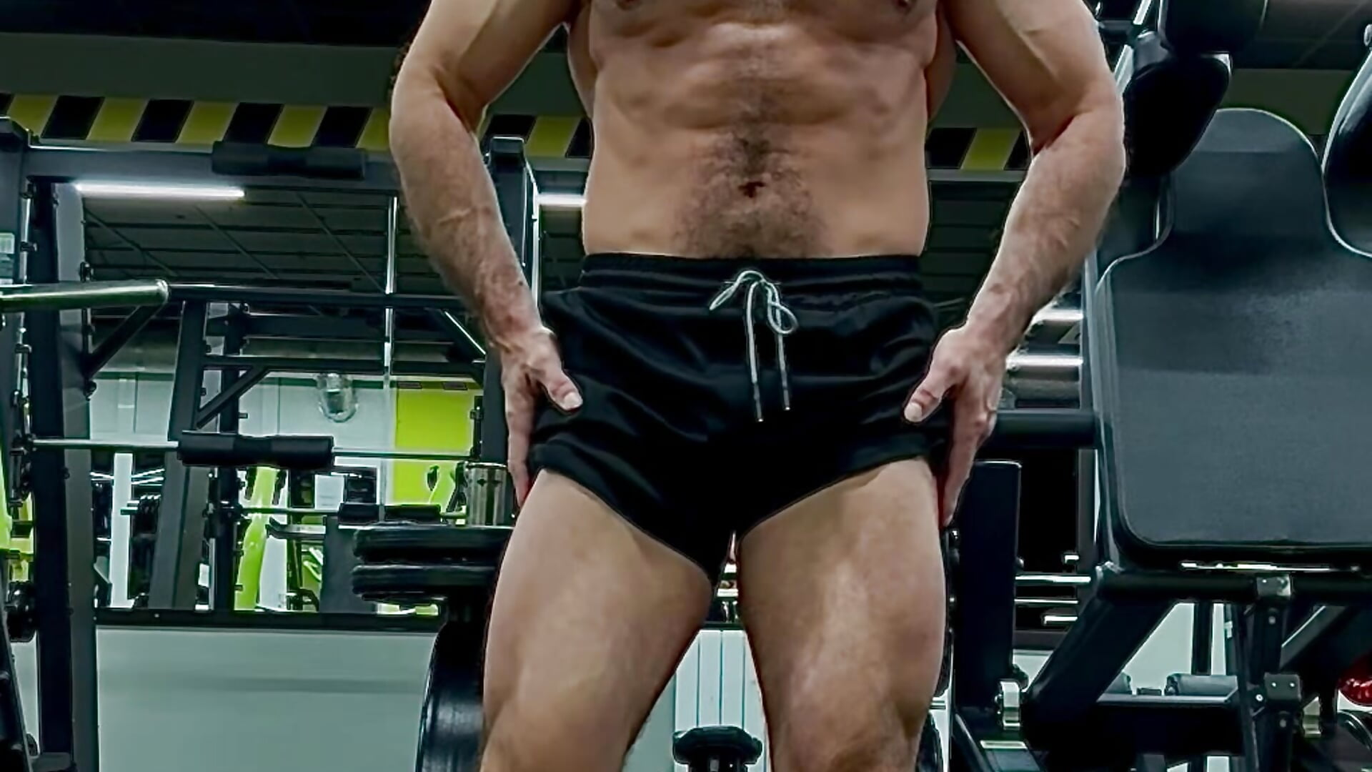 Bodybuilding - clip cu SportsManBi model videochat