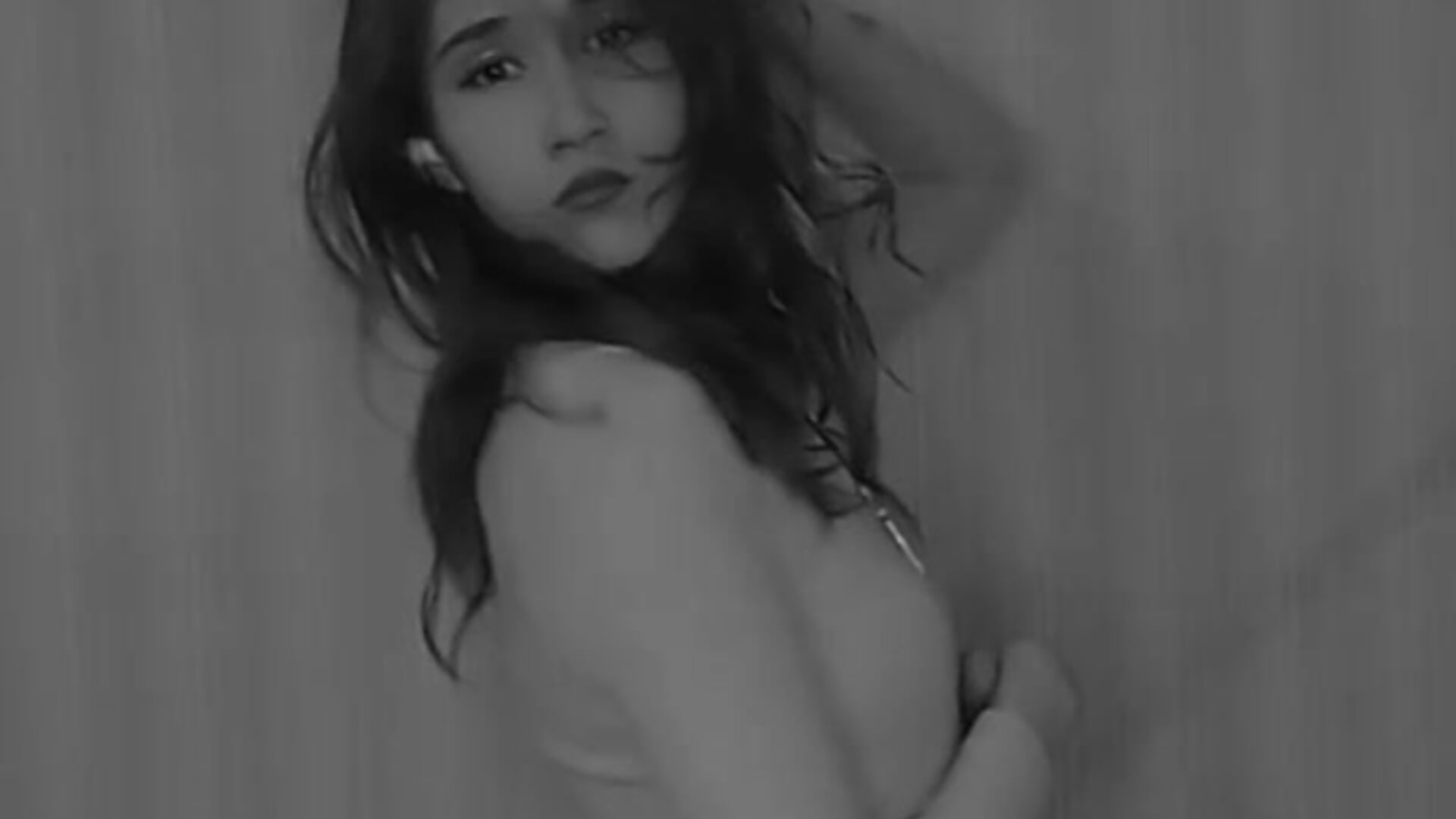 skinny legend - video by NickiKisinger cam model