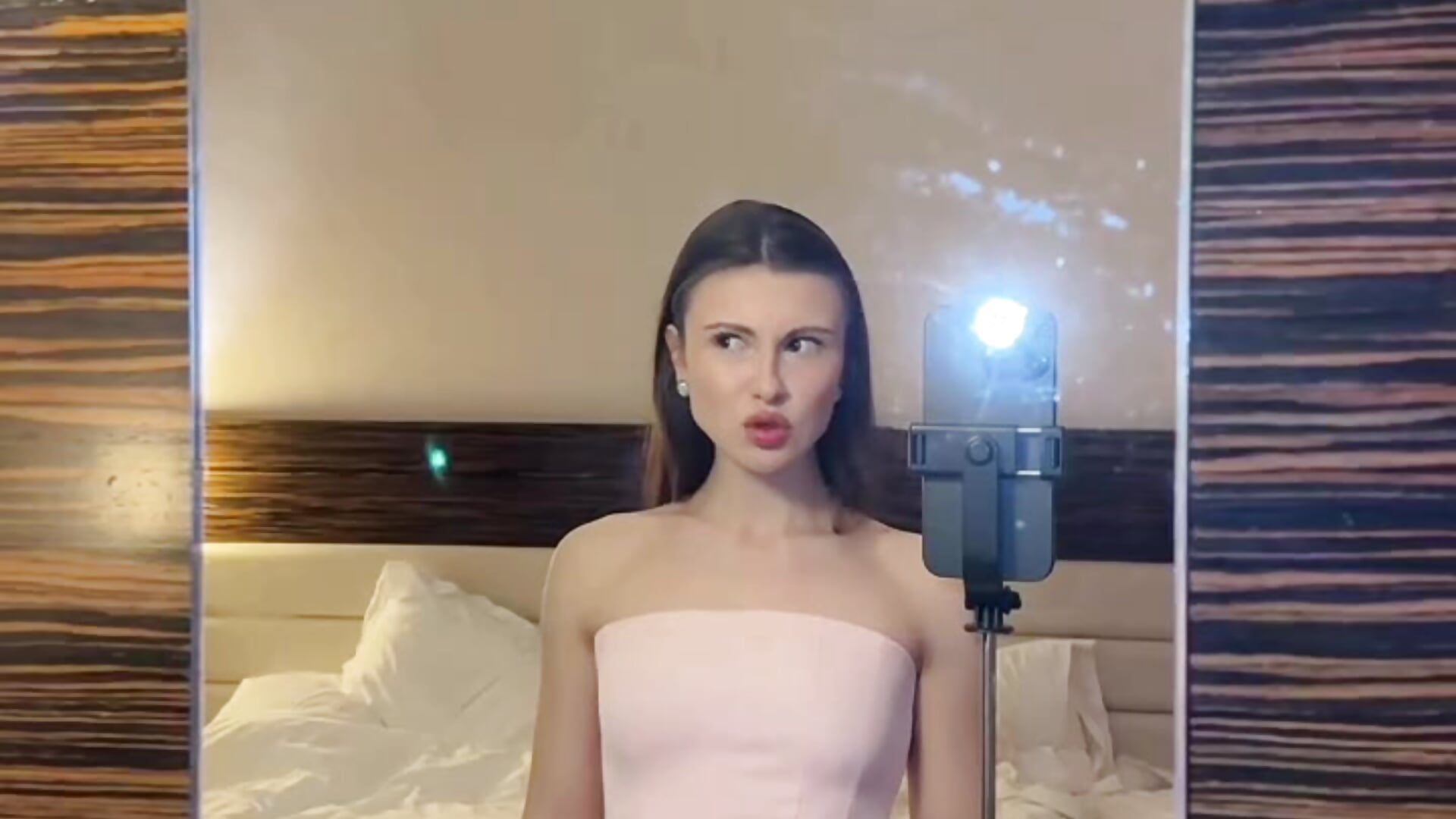 Doing some trends ahah - clip cu Lina_Vanilina model videochat