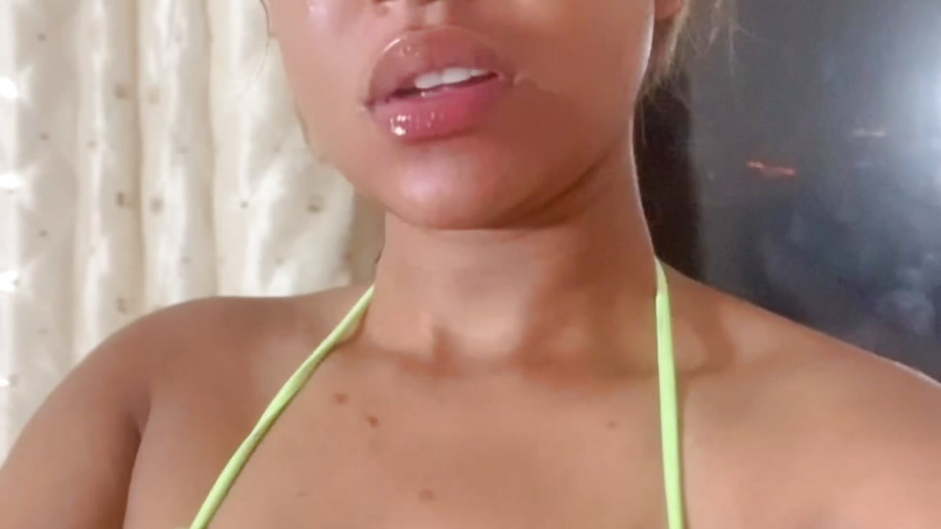 56C0ABC4-2B94-4534-80FD-F20082366F6C - відео від вебкаммоделі Creamy_BitchXXX1