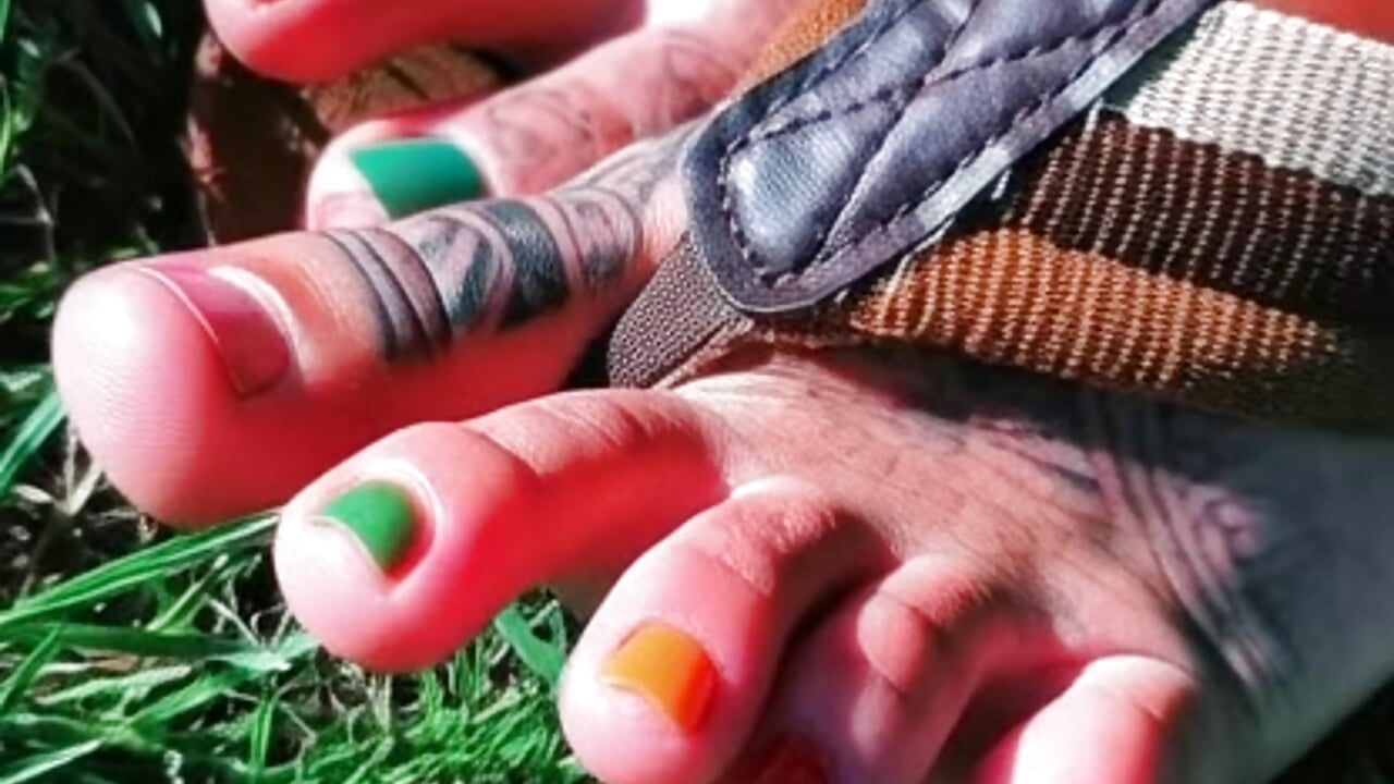 toes – video od webkamerové modelky NiceToes43