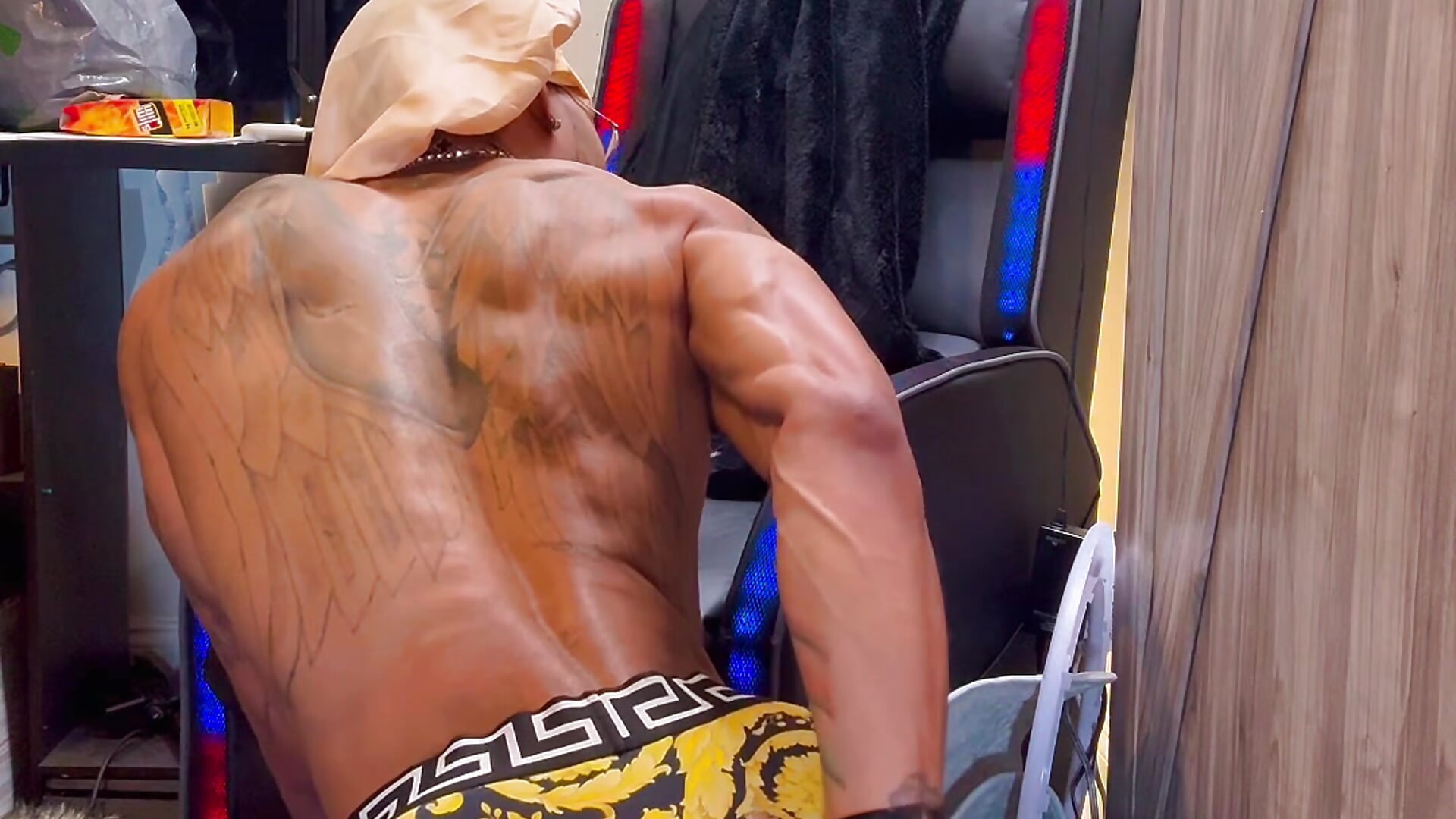 Toy machine - video by StillArQuez cam model