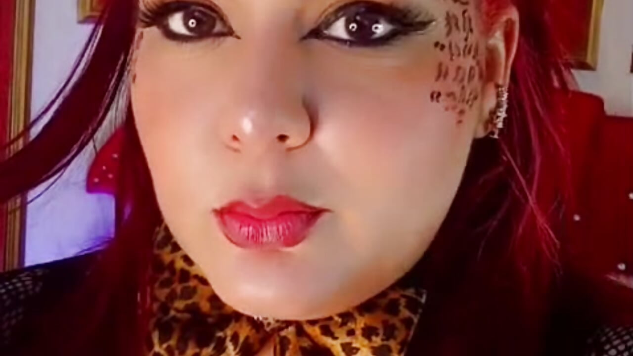 🎃Sweet, naughty and daring, that's who I am🎃 - video oleh SilvanaBombshell kamera model