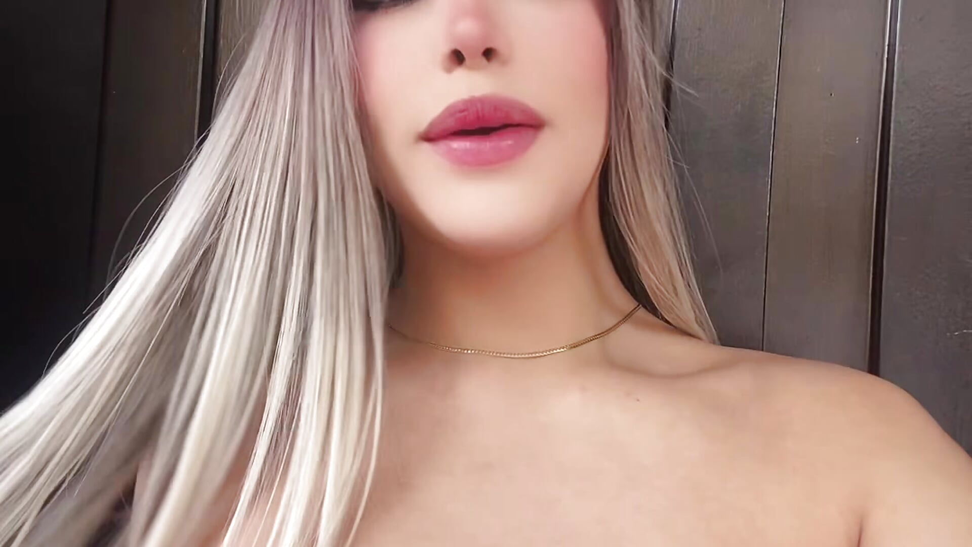 a02cfb9d176b49d48109d7a4900a3bf1 - video av Cute_roxxxy cam-modell