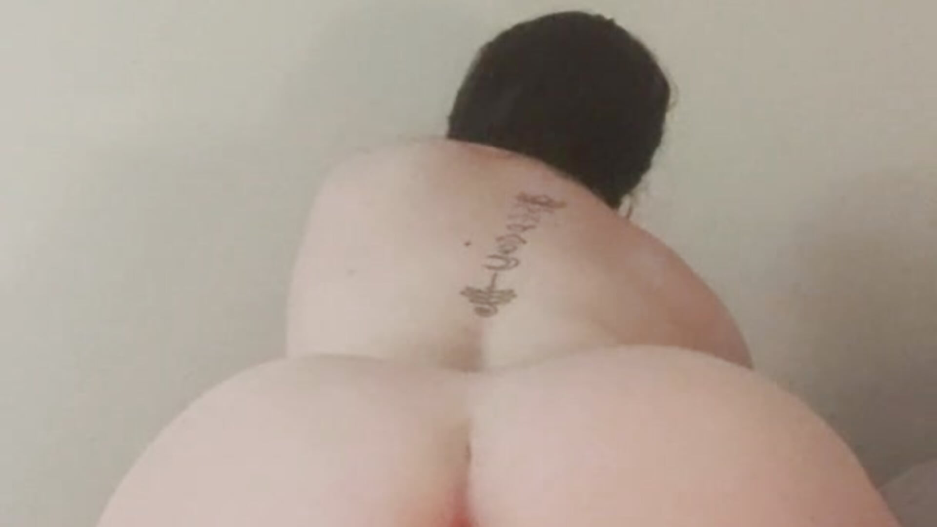 Dildo riding (no sound) - video Ariesbabe16 kameramallilta