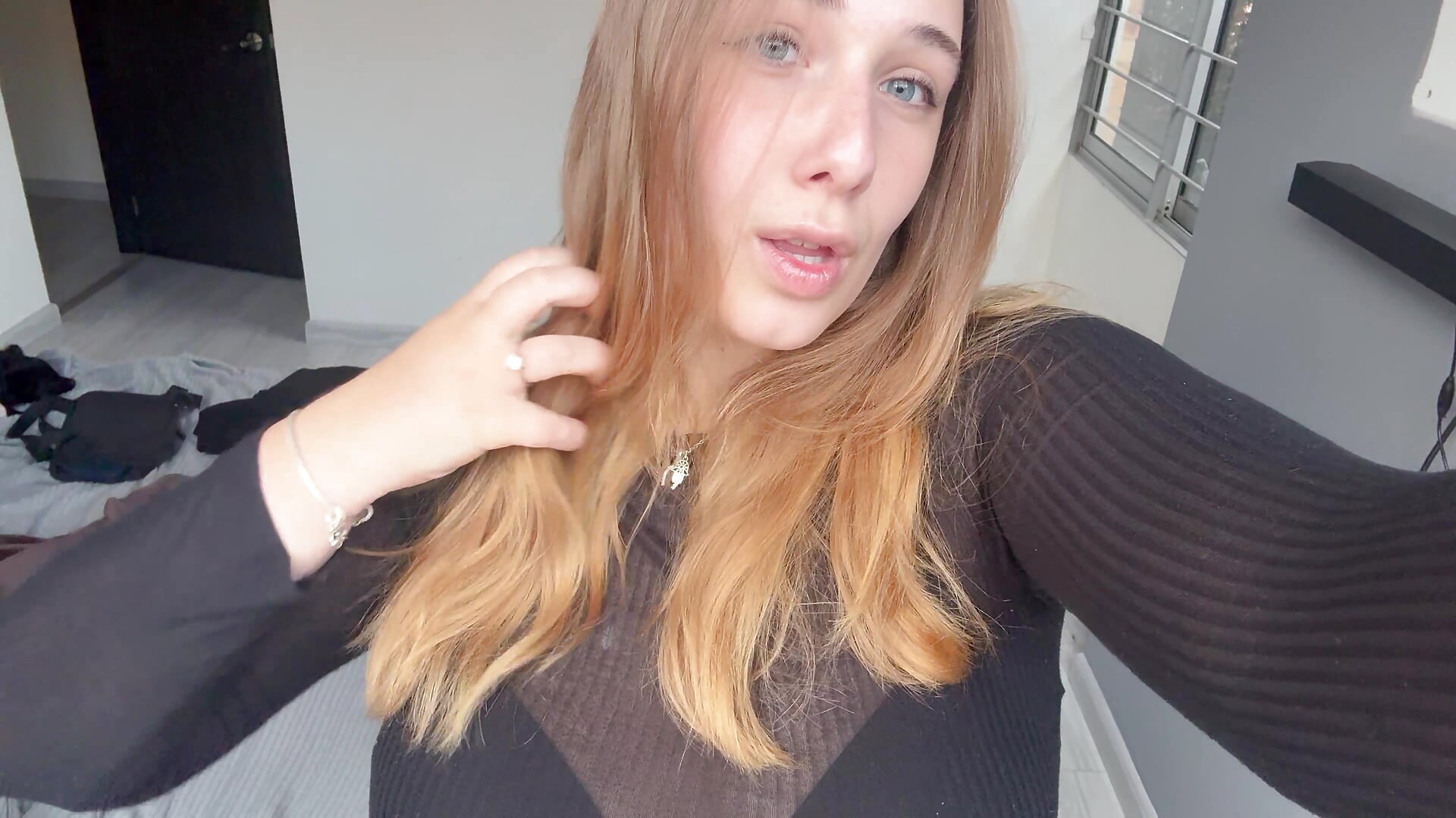 kisses 😘 - Vídeo de Sofii_n_Diego, modelo de vídeos