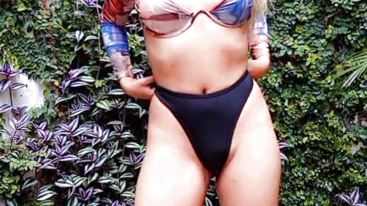 Look under my thong 💥😈 - βίντεο μοντέλου _Giorgiina_