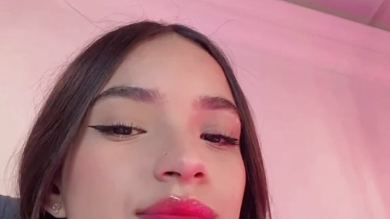 att,tLfqNWBe-SLDeWZoQzk4YVuhM4KSzxmwhGwxKyyS21M - video by Lilith_pink29 cam model