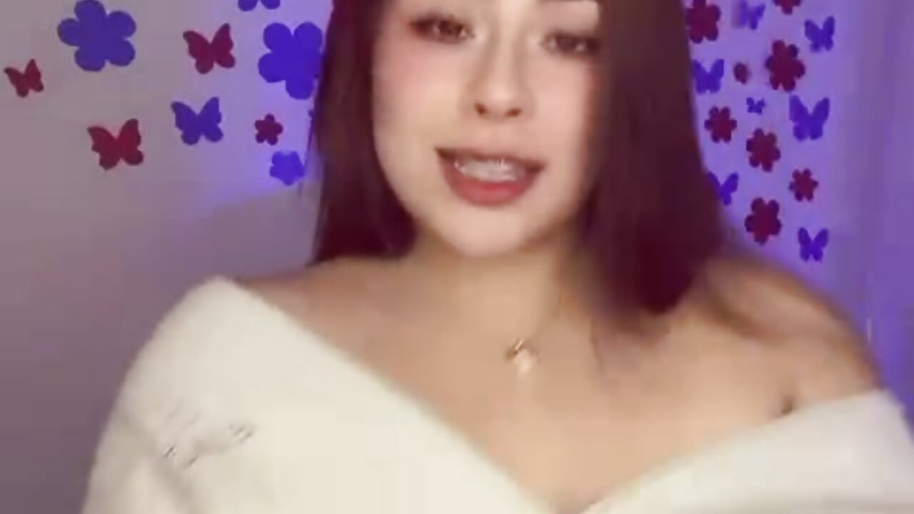 When we go out to dinner and dessert is him and I mmmm - відео від вебкаммоделі Laura_Med