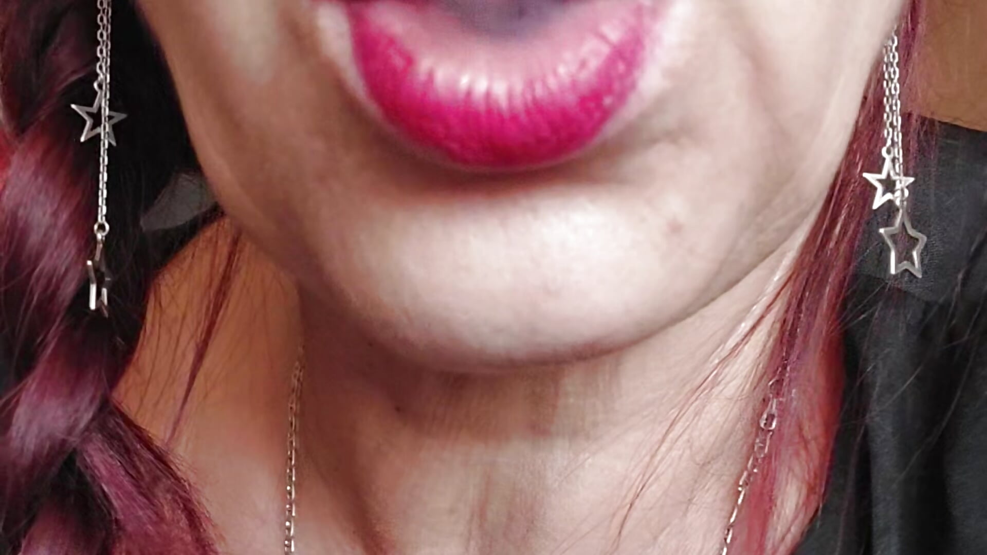 That's it's smoking 🚬 - відео від вебкаммоделі Love_Tina4ever