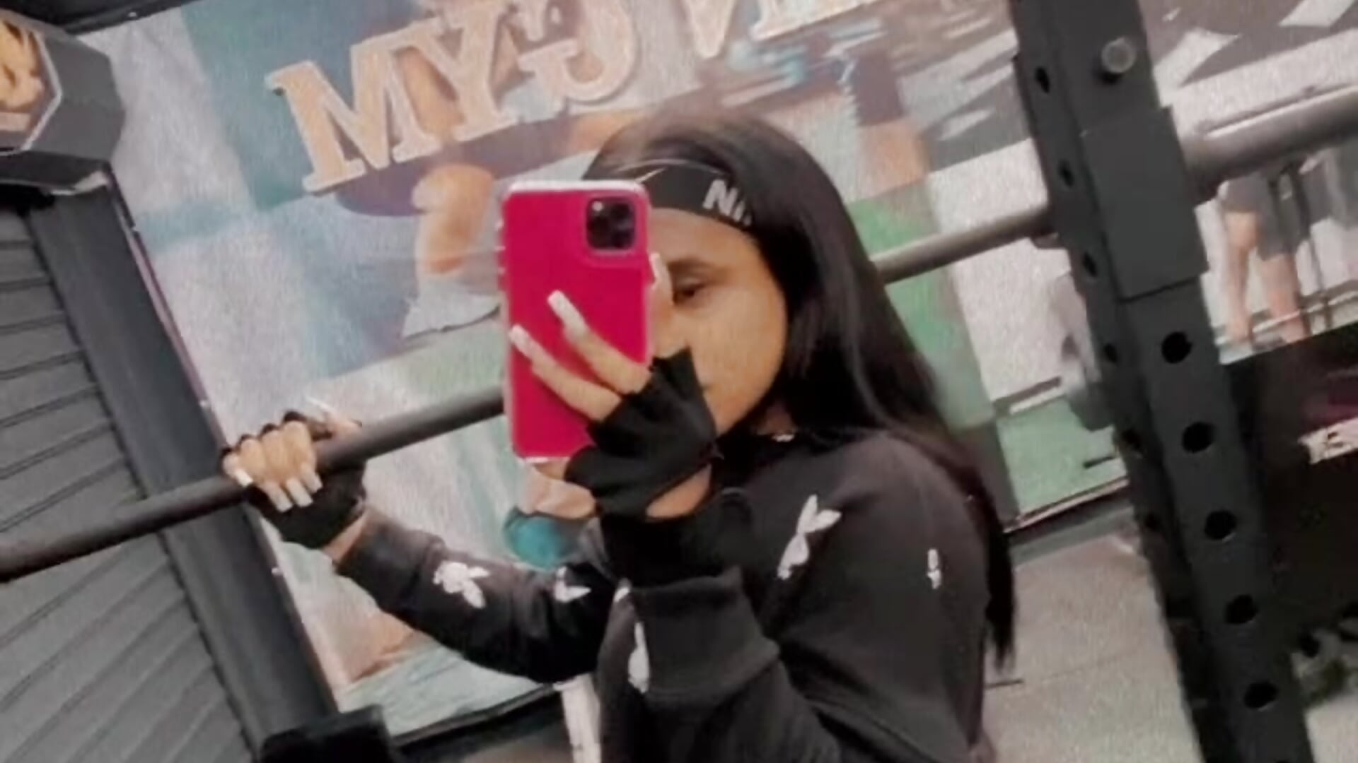 7fb451d2d92e4dbcb624cfad1724debc – video af Soxphiixaa cam-model